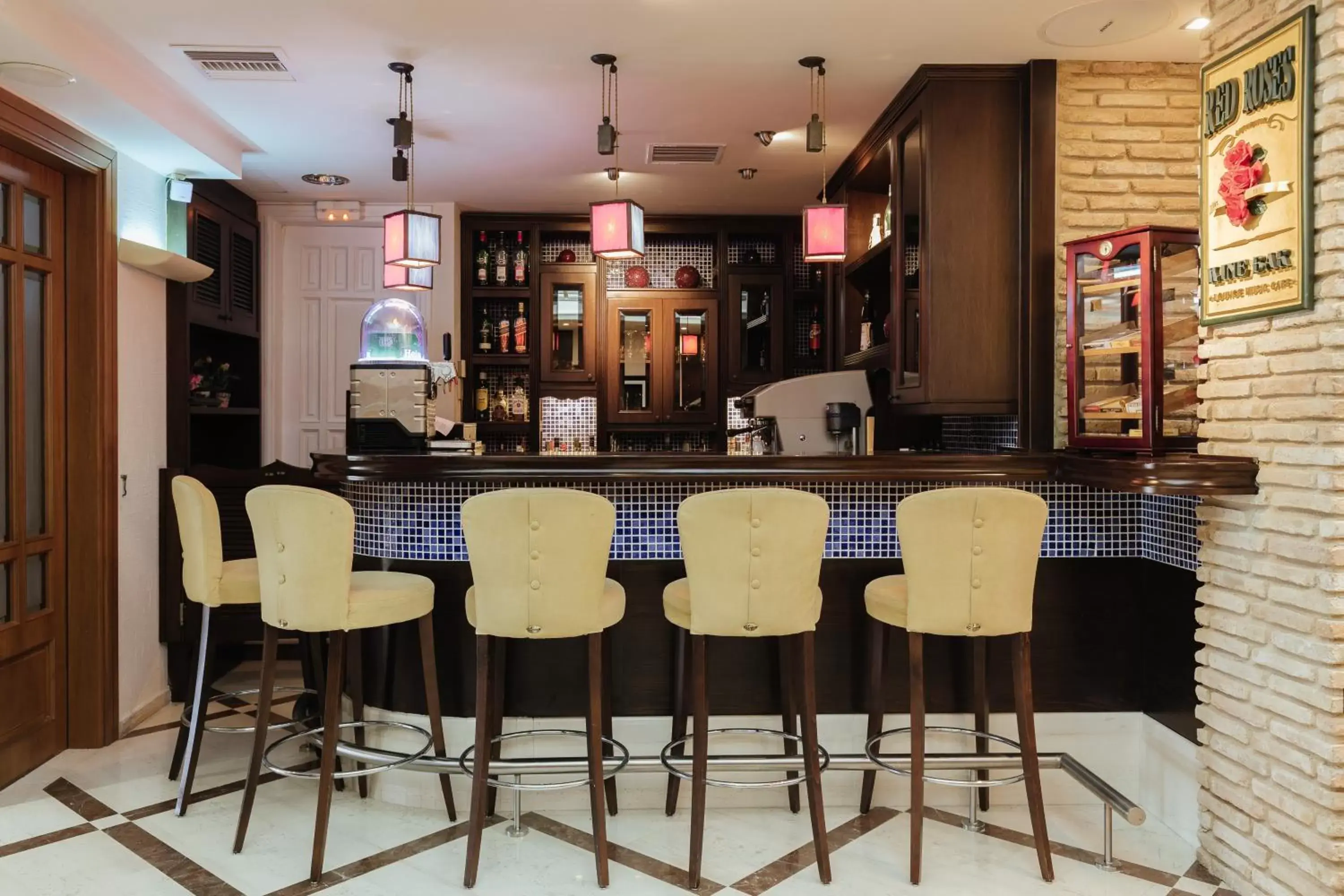 Lounge or bar in Akti Taygetos - Conference Resort Lounge or bar in Akti Taygetos - Conference Resort