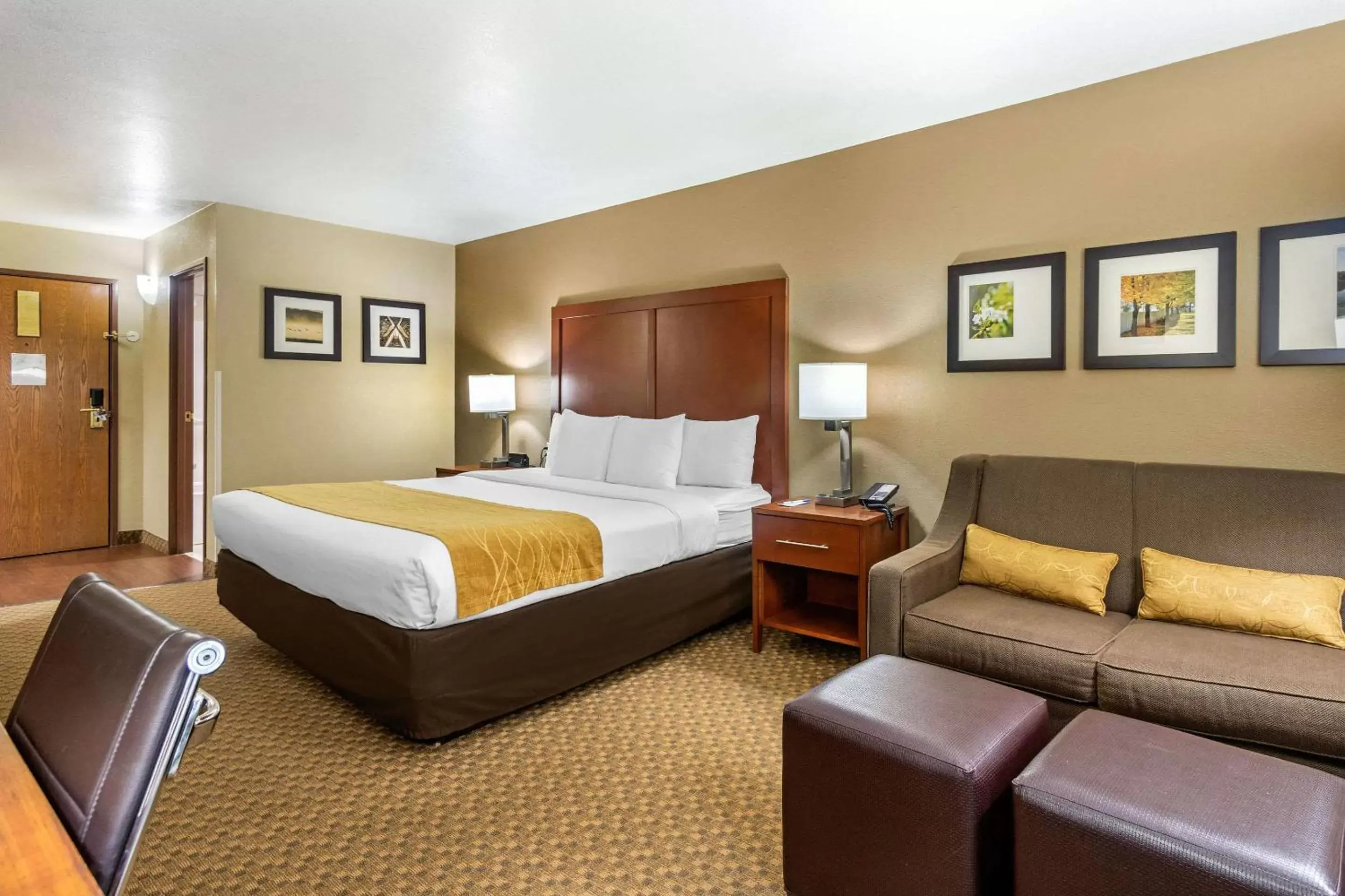 Photo of the whole room in Comfort Inn & Suites Springfield I-44