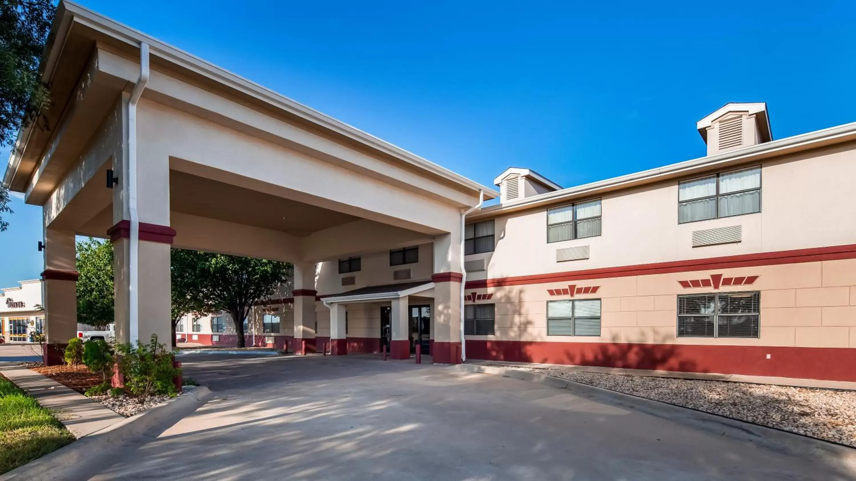 Property Building in Best Western Inn and Suites Copperas Cove