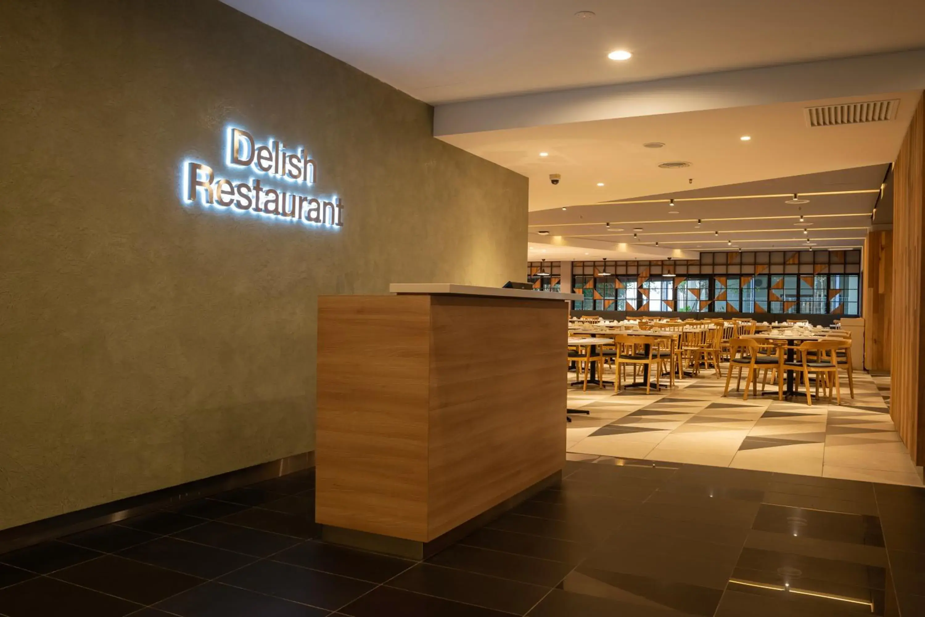 Restaurant/places to eat, Lobby/Reception in Ramada Meridin Johor Bahru