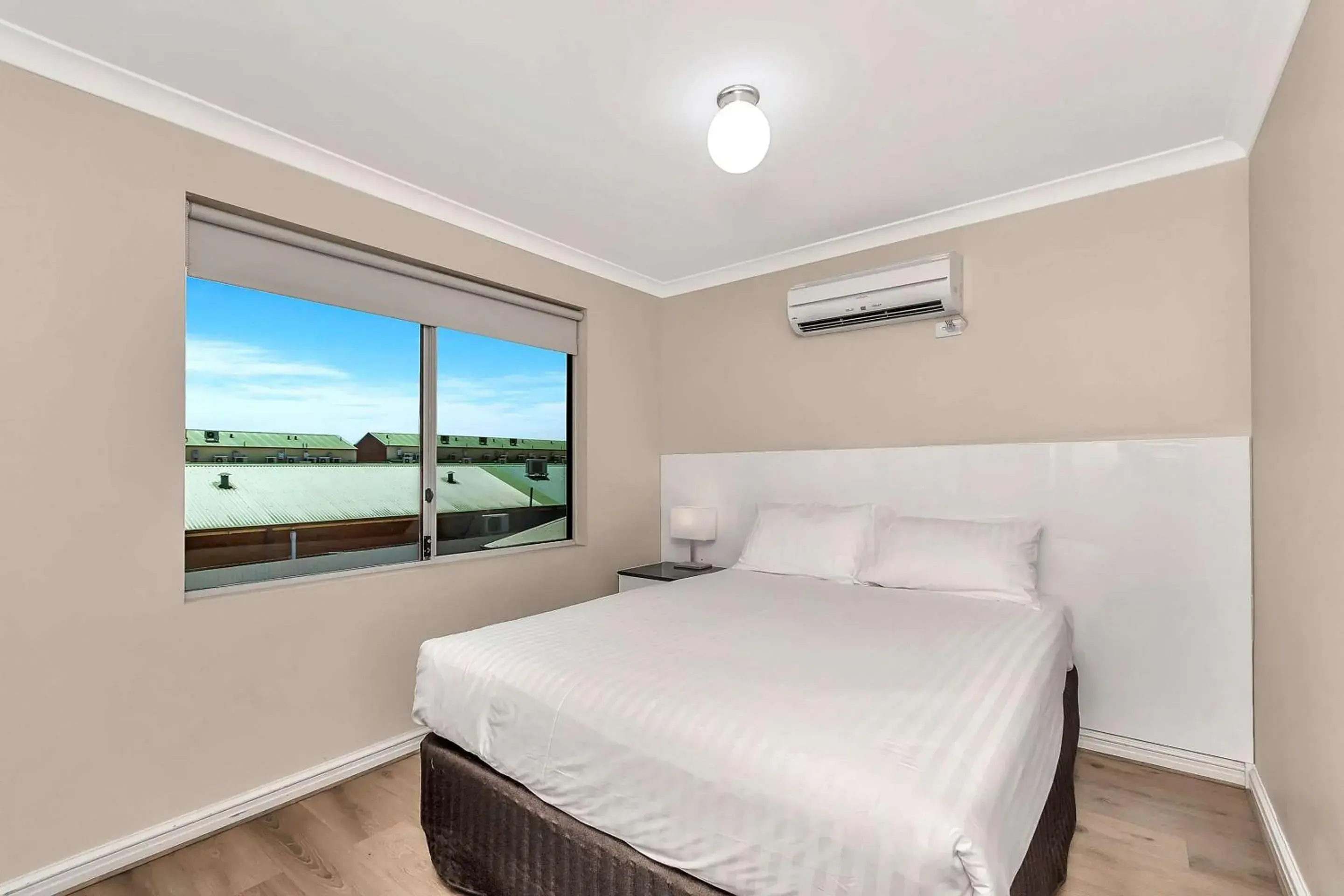 Bedroom, Bed in Quality Inn Railway Motel