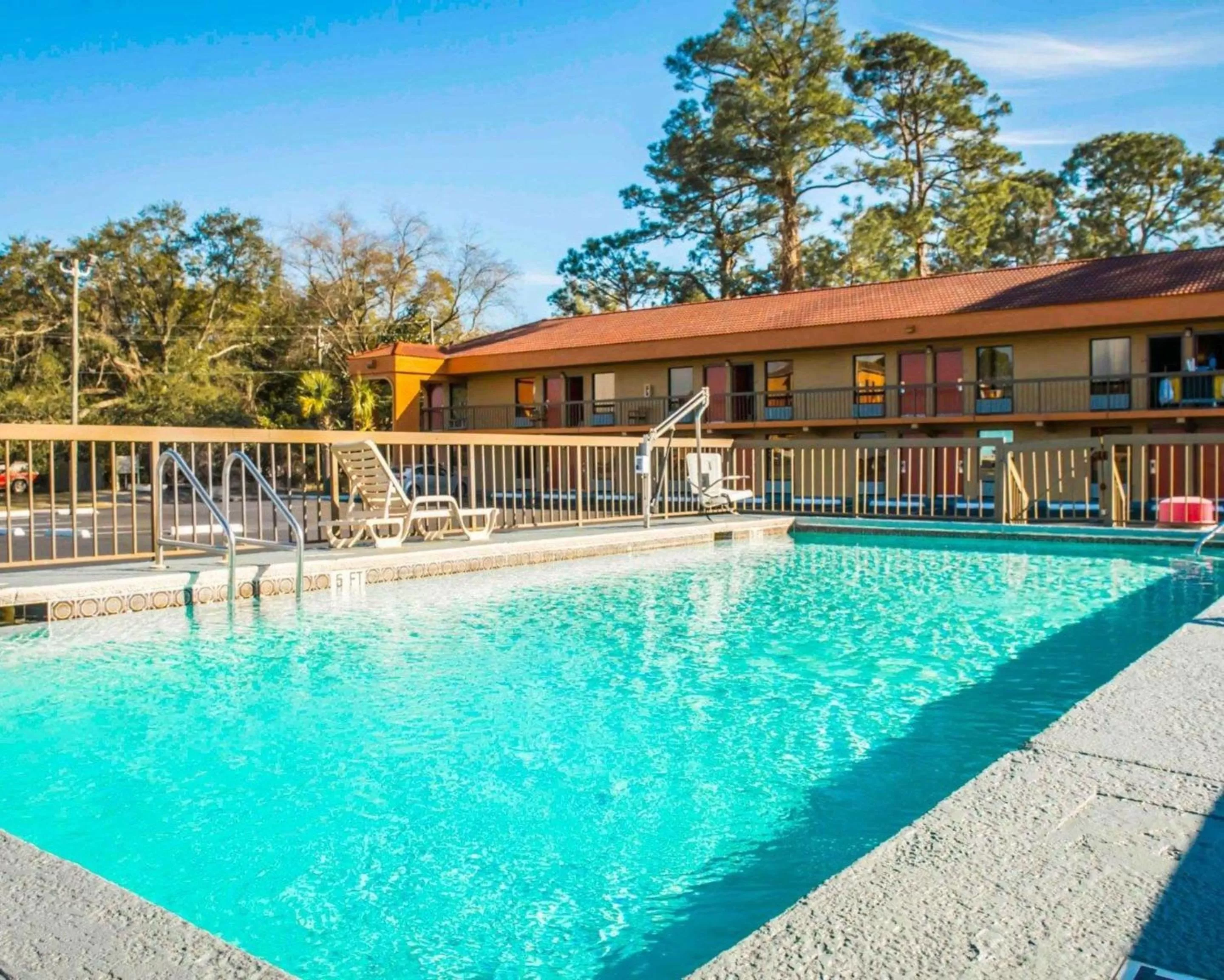 On site in Econo Lodge Panama City St Andrews