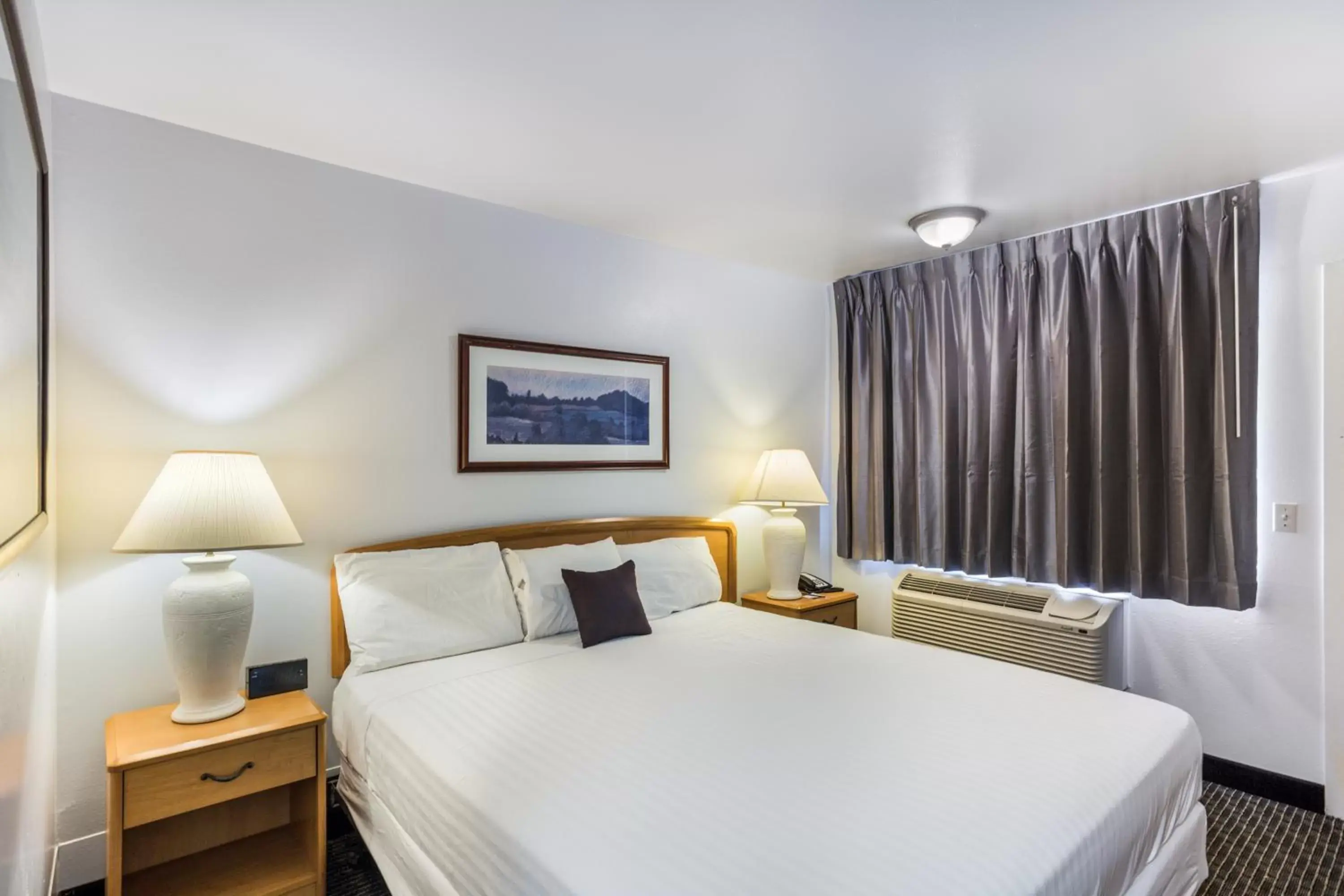 Bed in Knights Inn Yuma Bed in Knights Inn Yuma