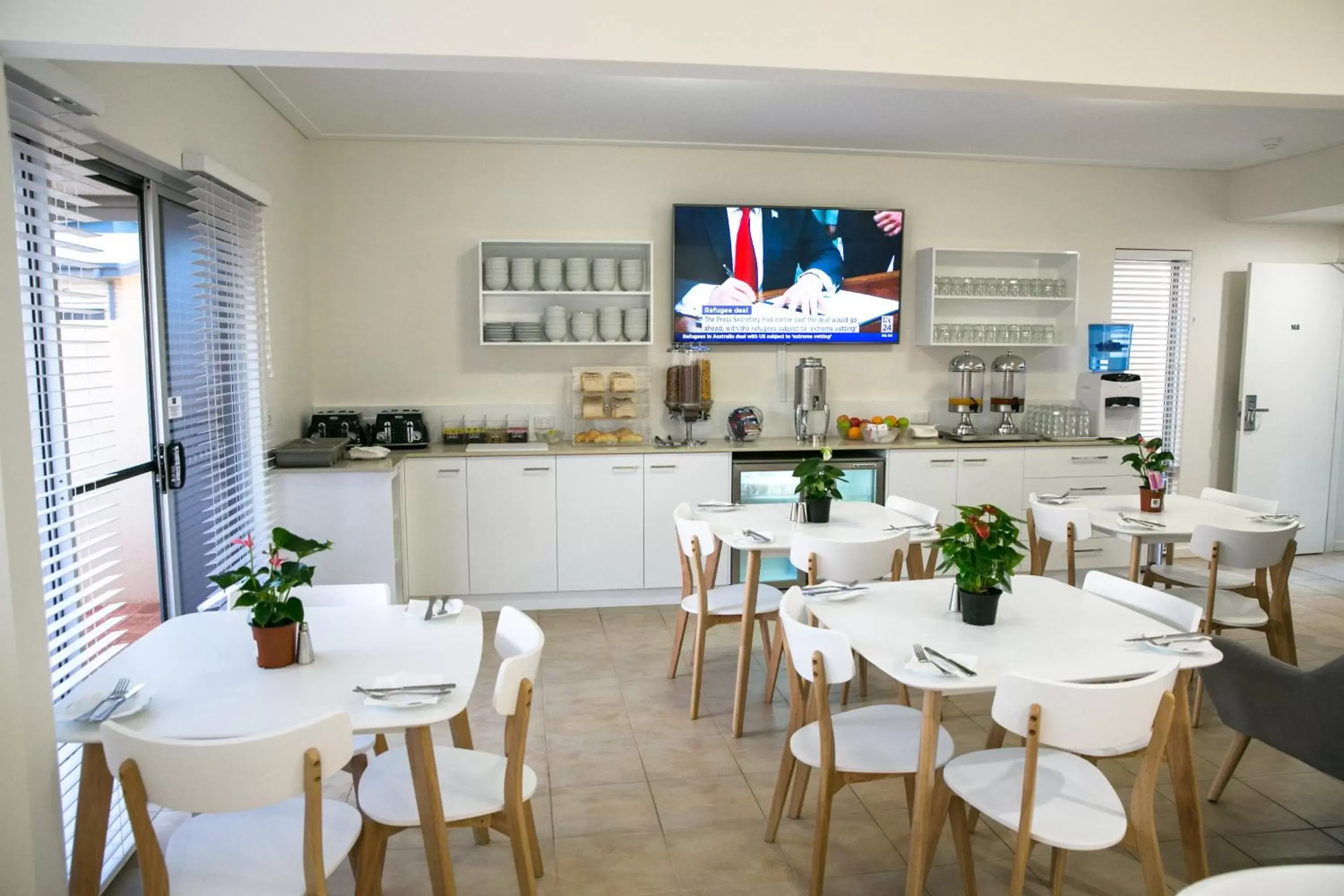 Coffee/tea facilities, Restaurant/Places to Eat in Nesuto Geraldton