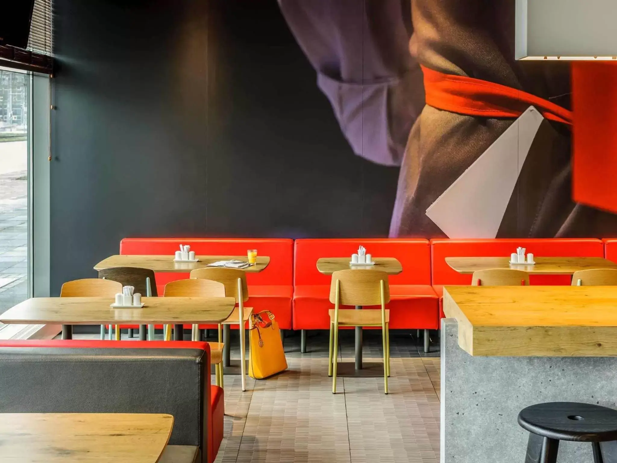Day, Restaurant/Places to Eat in ibis Hotel Hannover City