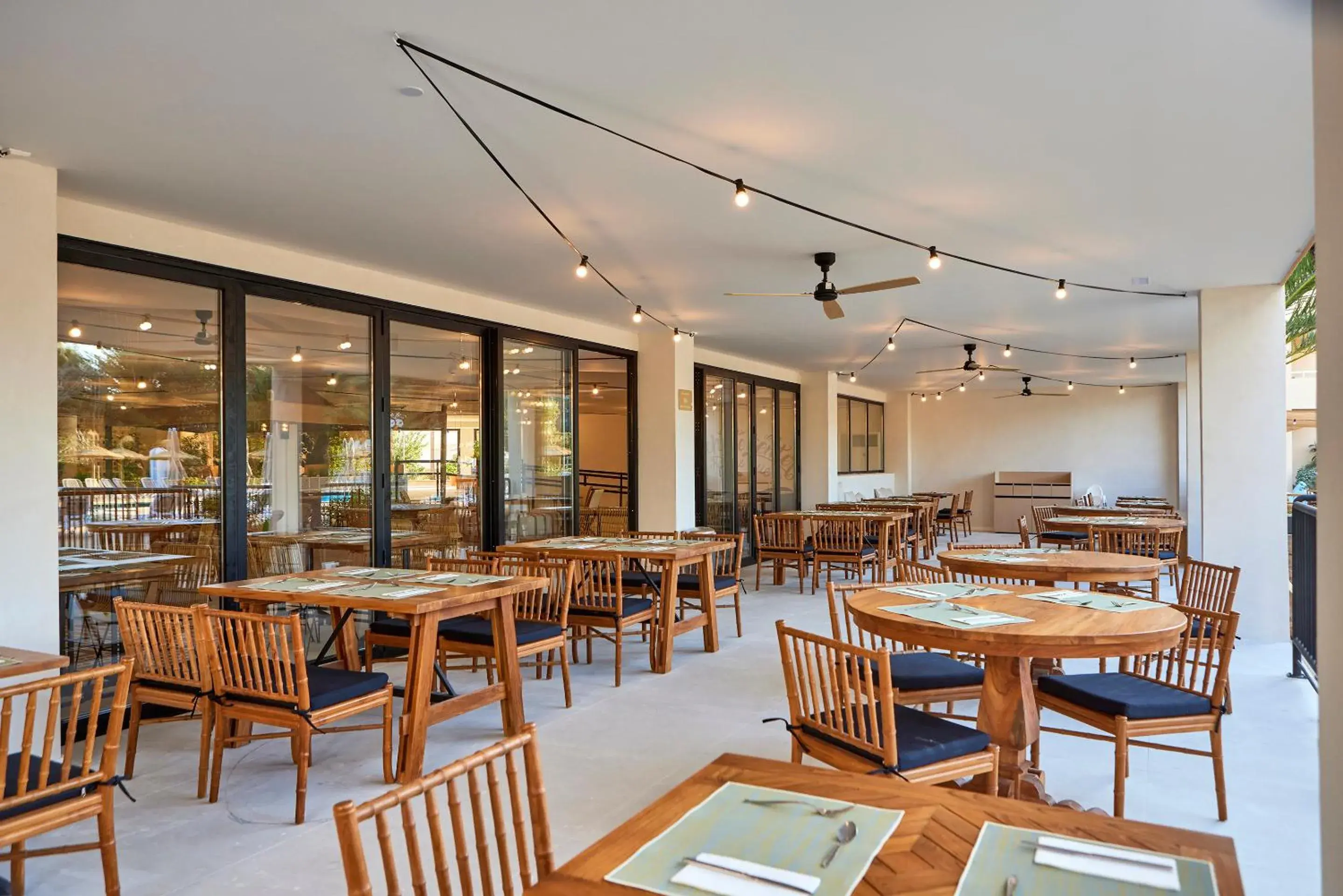 Dining area, Restaurant/Places to Eat in tent Palmanova