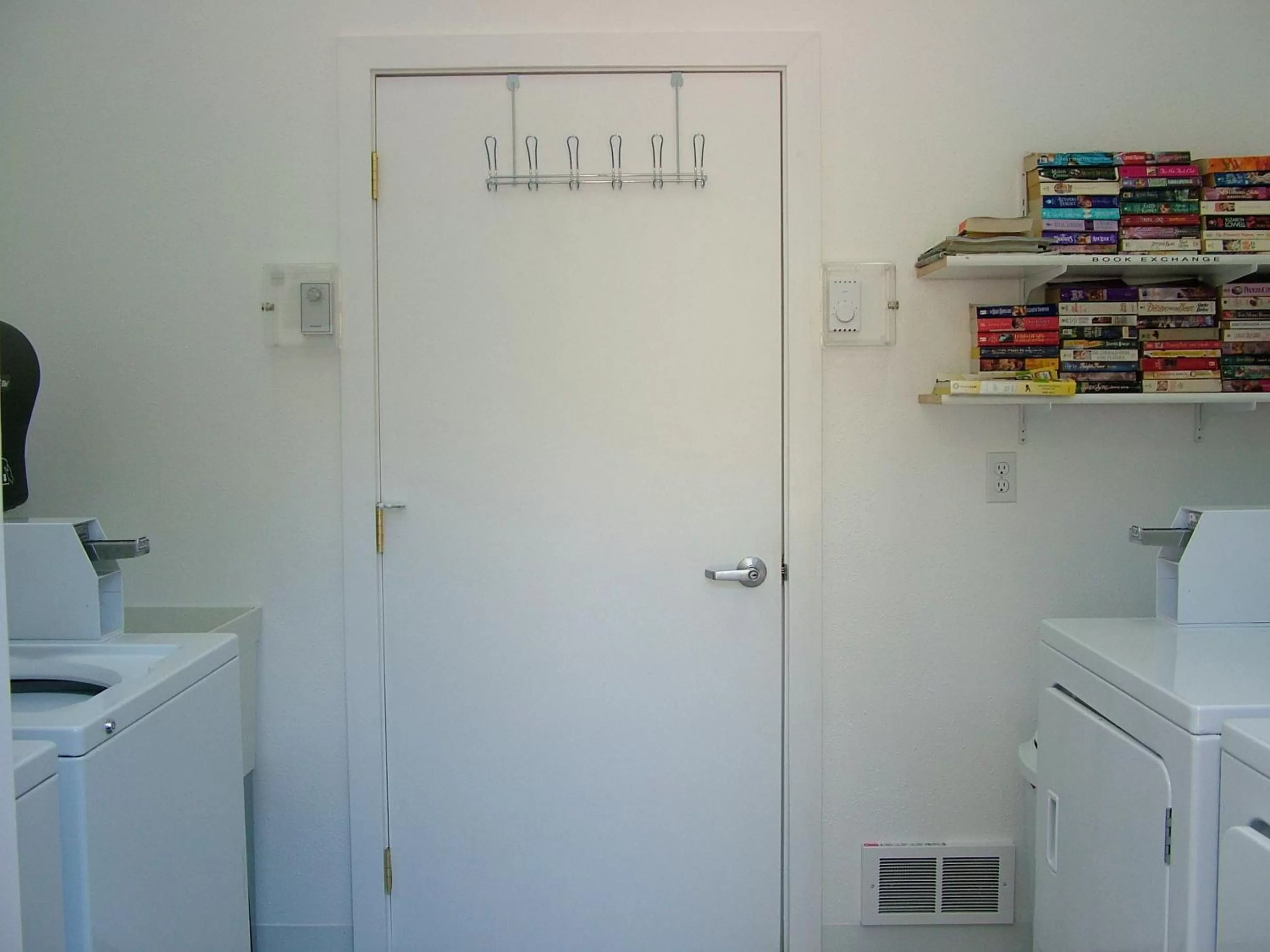 Other, Kitchen/Kitchenette in Glacier Haven Inn