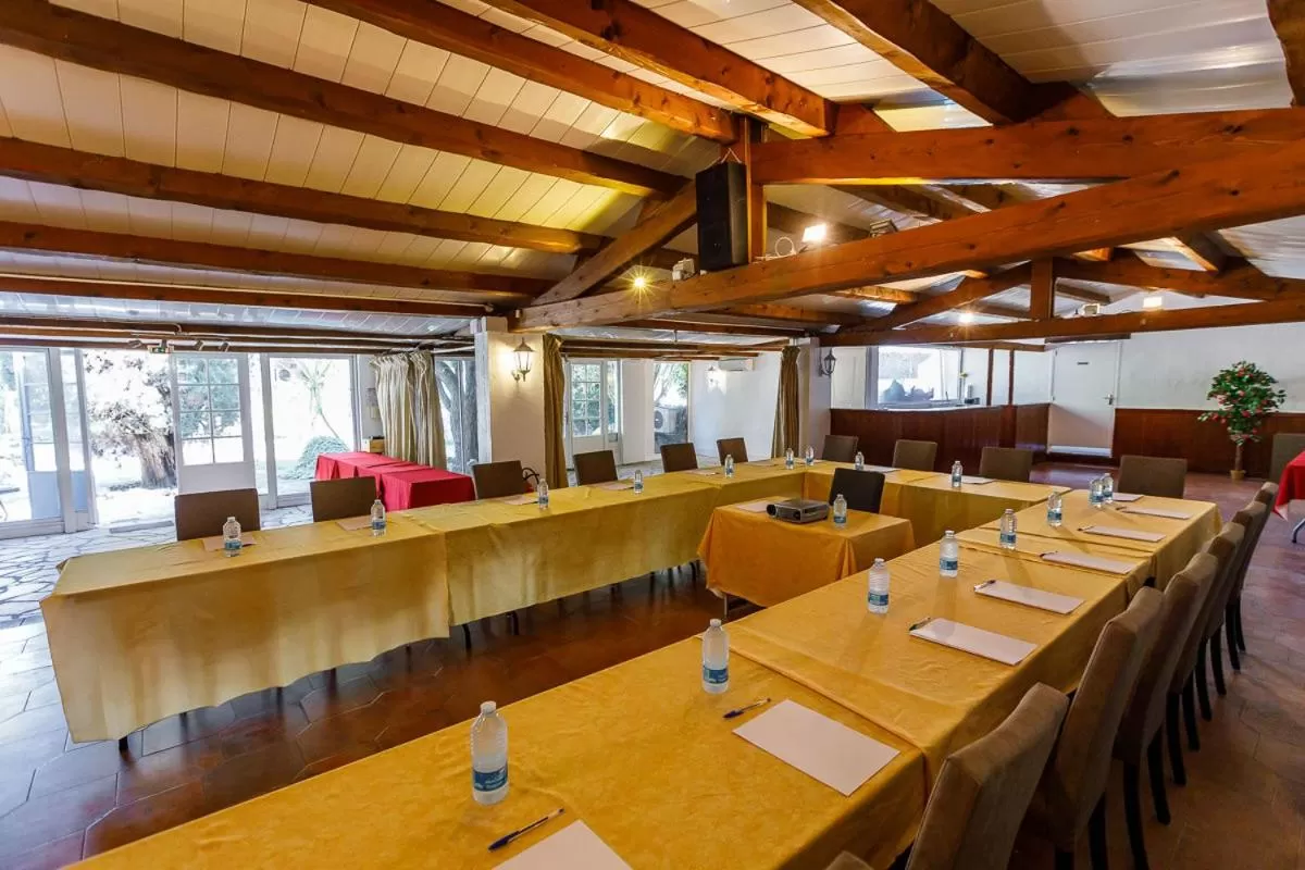 Meeting/conference room in Hôtel Les Liserons de Mougins