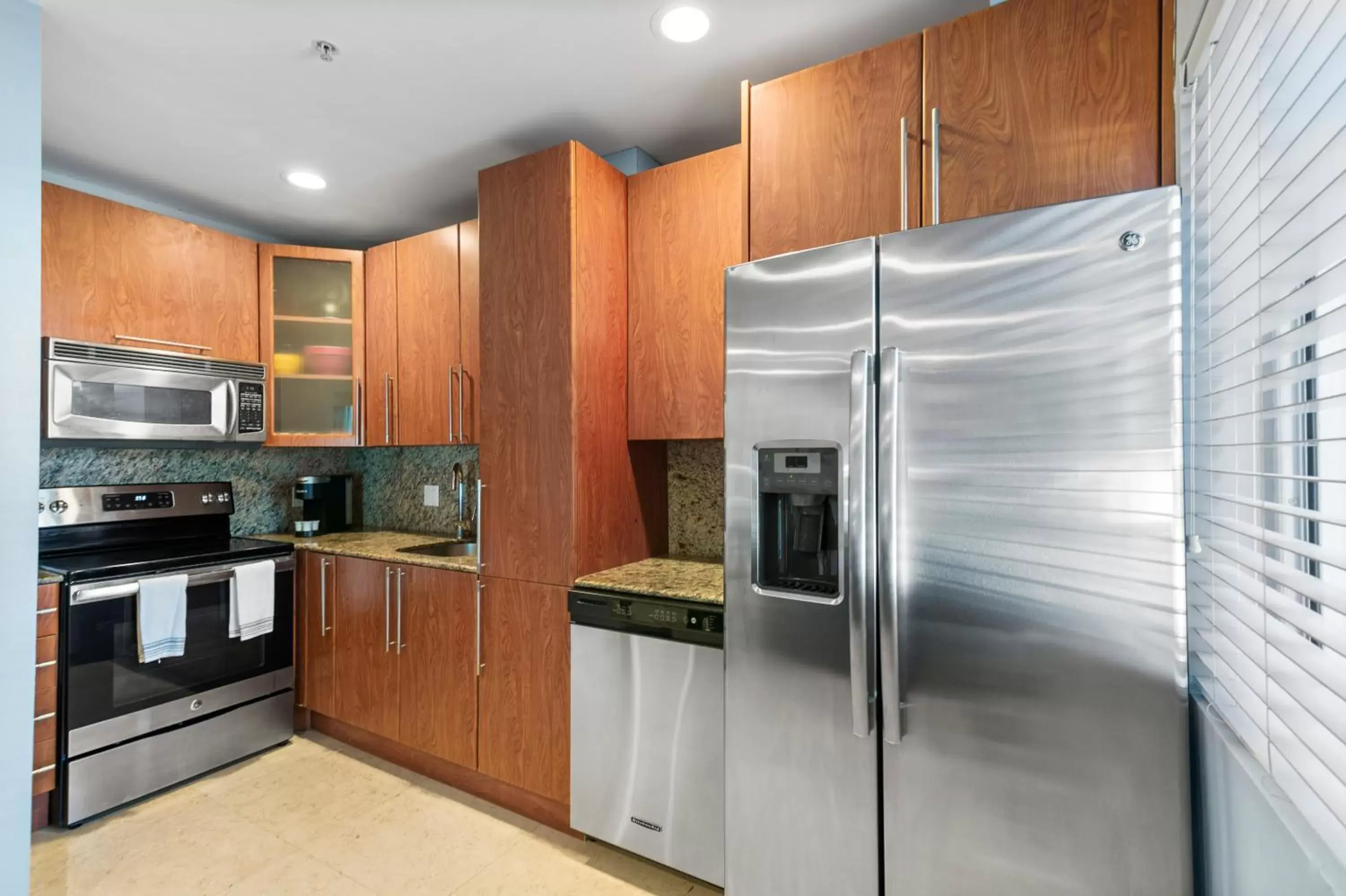 Kitchen or kitchenette, Kitchen/Kitchenette in Isle of Venice Residence and Marina