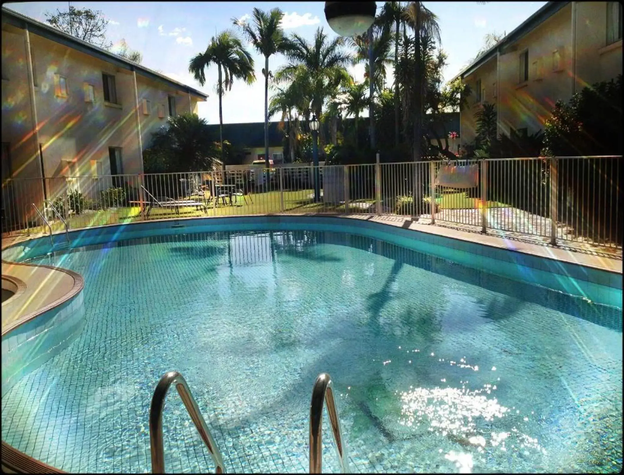 Swimming Pool in Emerald Central Hotel