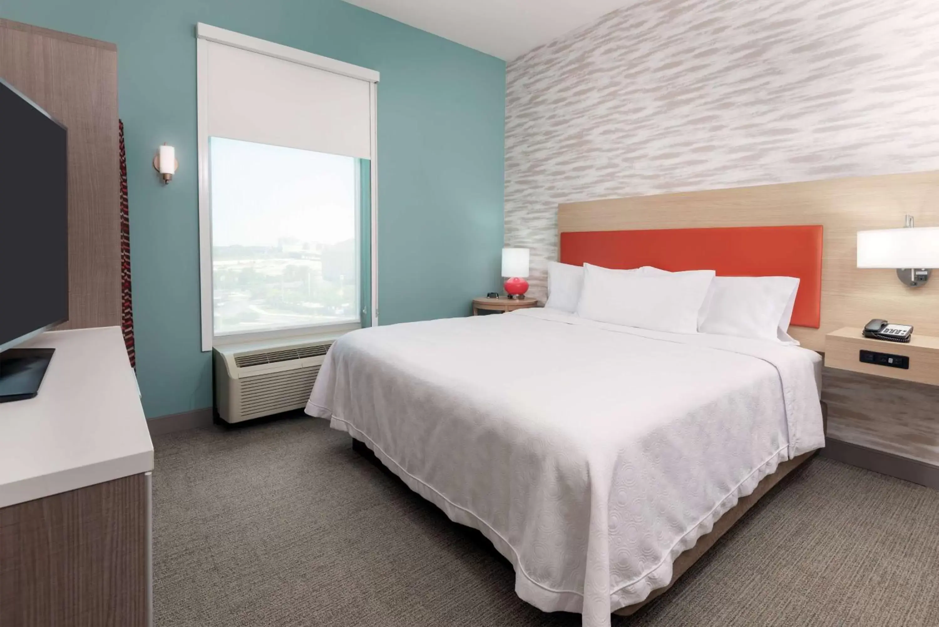 Bedroom, Bed in Home2 Suites By Hilton Orlando Near Universal