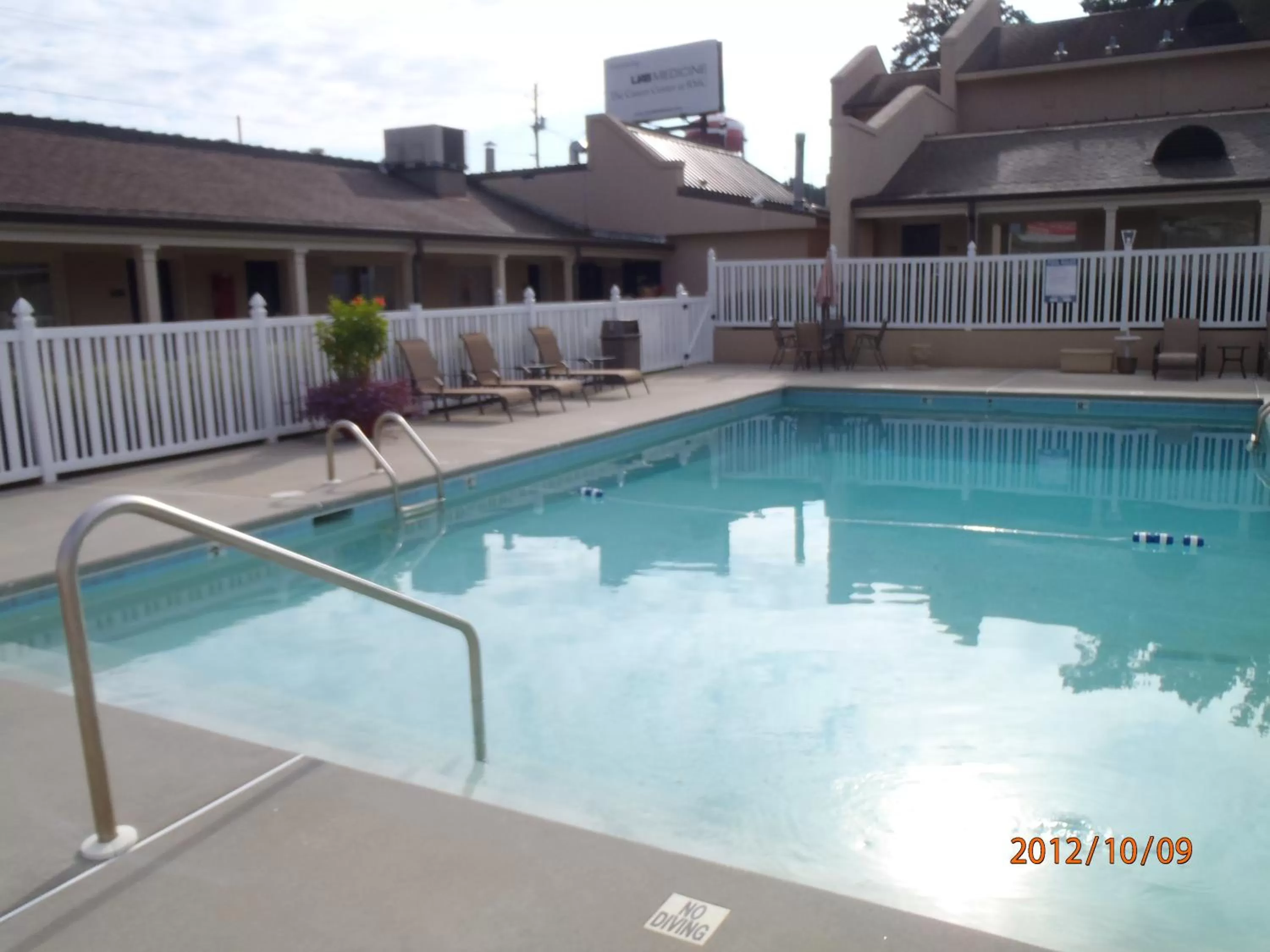 Swimming pool in Days Inn by Wyndham Alexander City