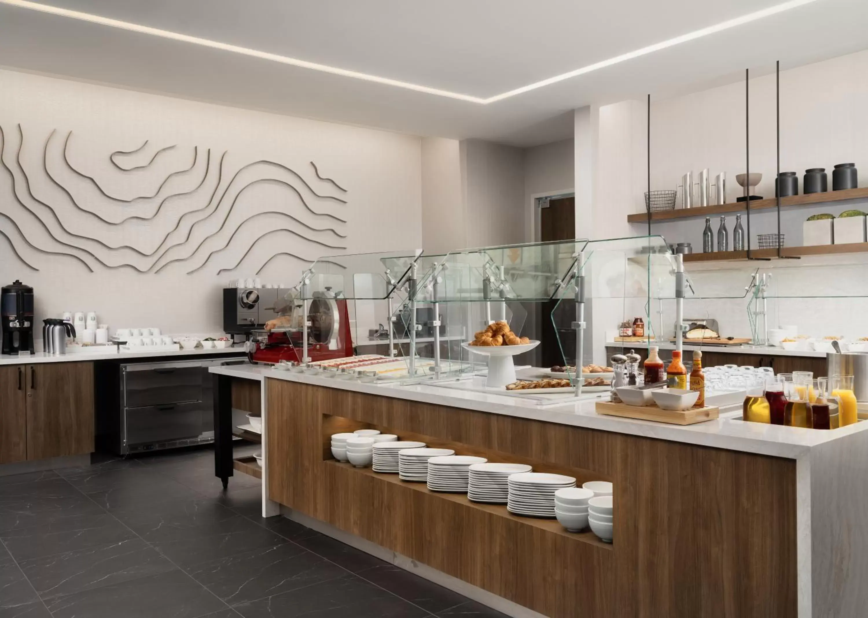 Breakfast, Kitchen/Kitchenette in AC Hotel by Marriott Dayton