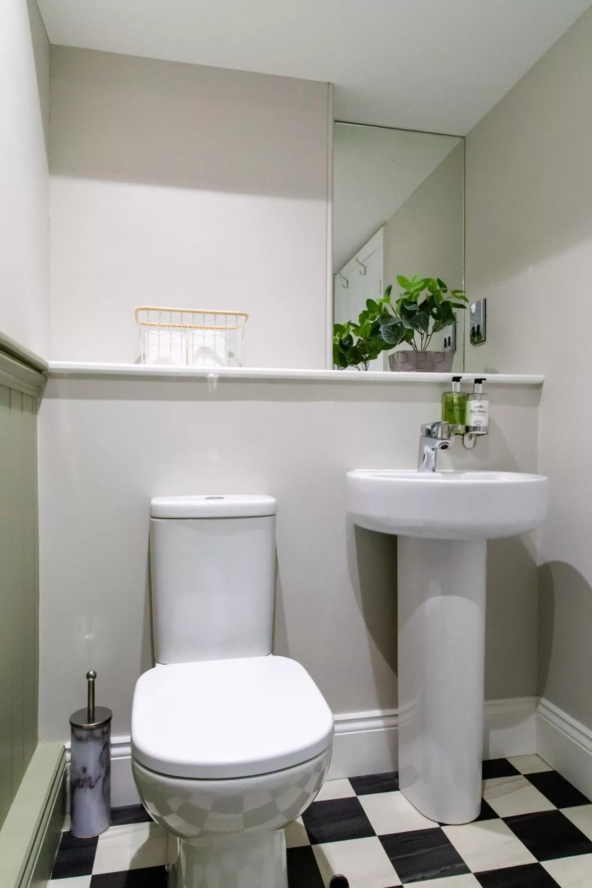 Toilet, Bathroom in Goodramgate Apartments