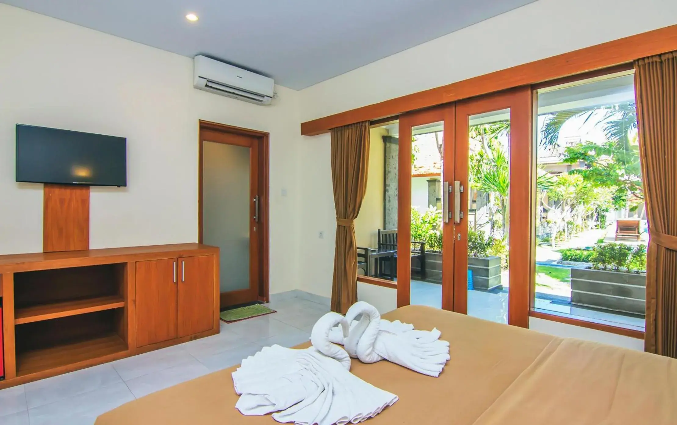 Bedroom in Gora Beach Inn Bedroom in Gora Beach Inn