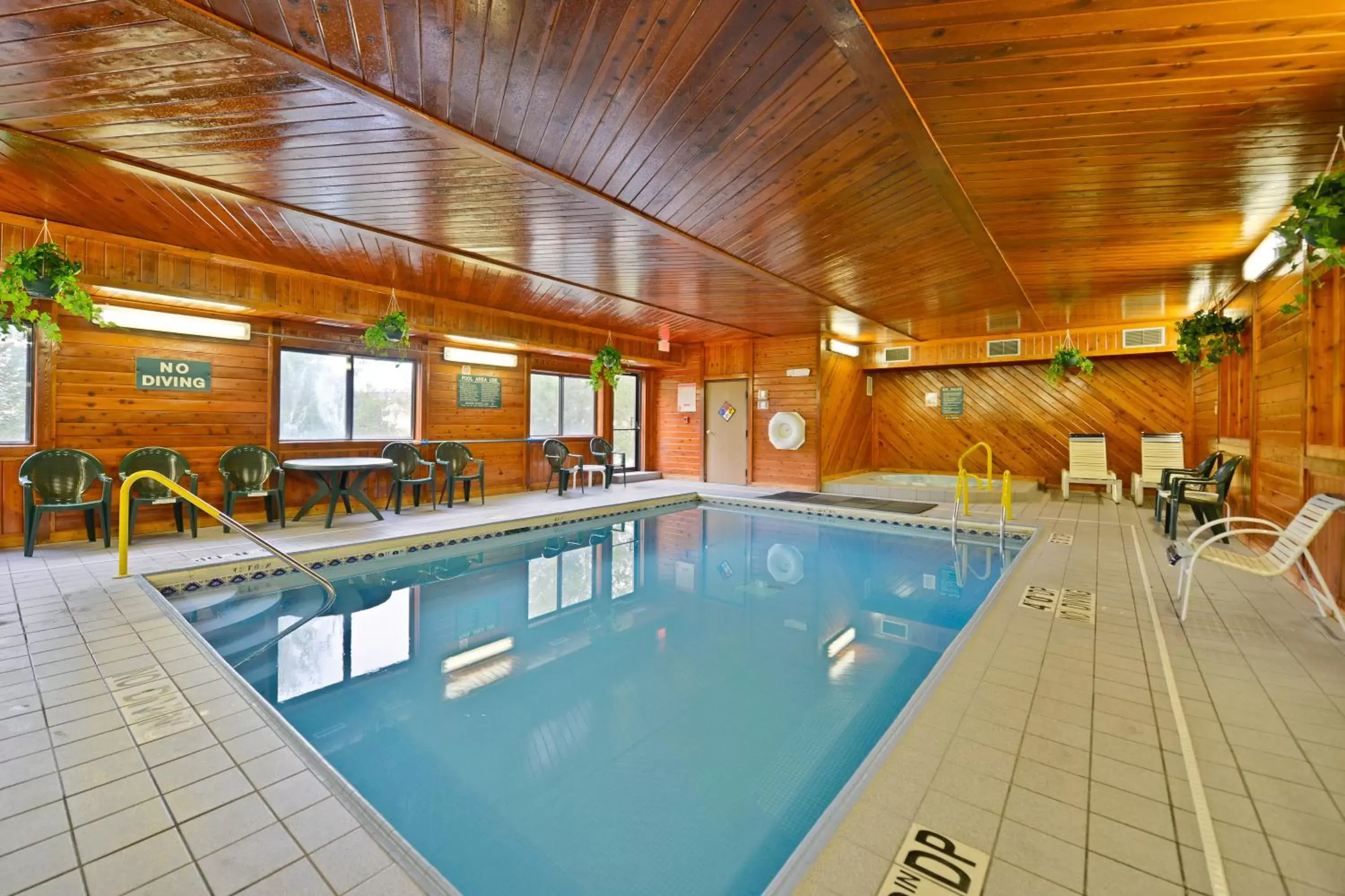 Swimming Pool in Days Inn by Wyndham Topeka