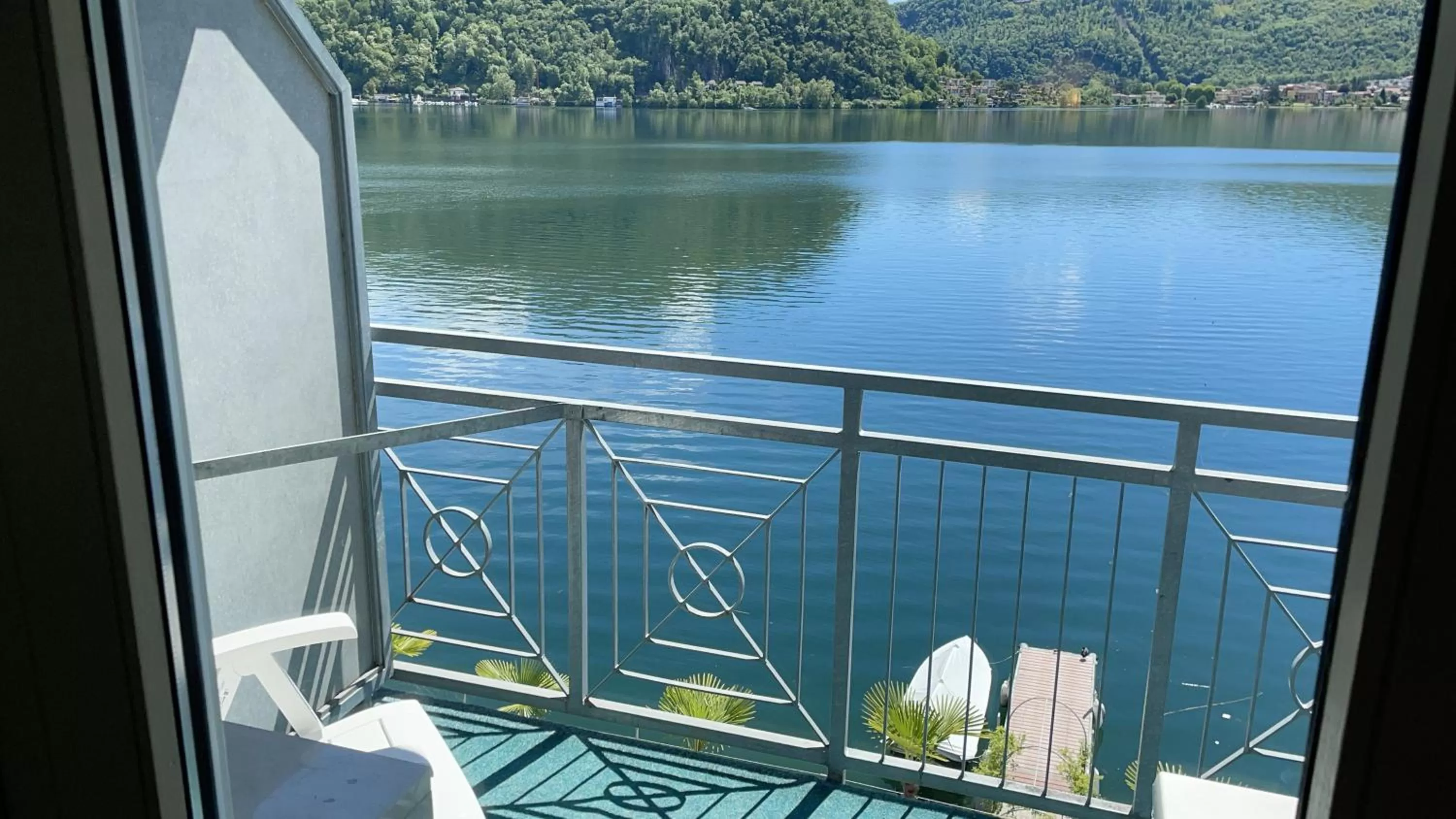 Standard Twin Room in Tresa Bay Hotel