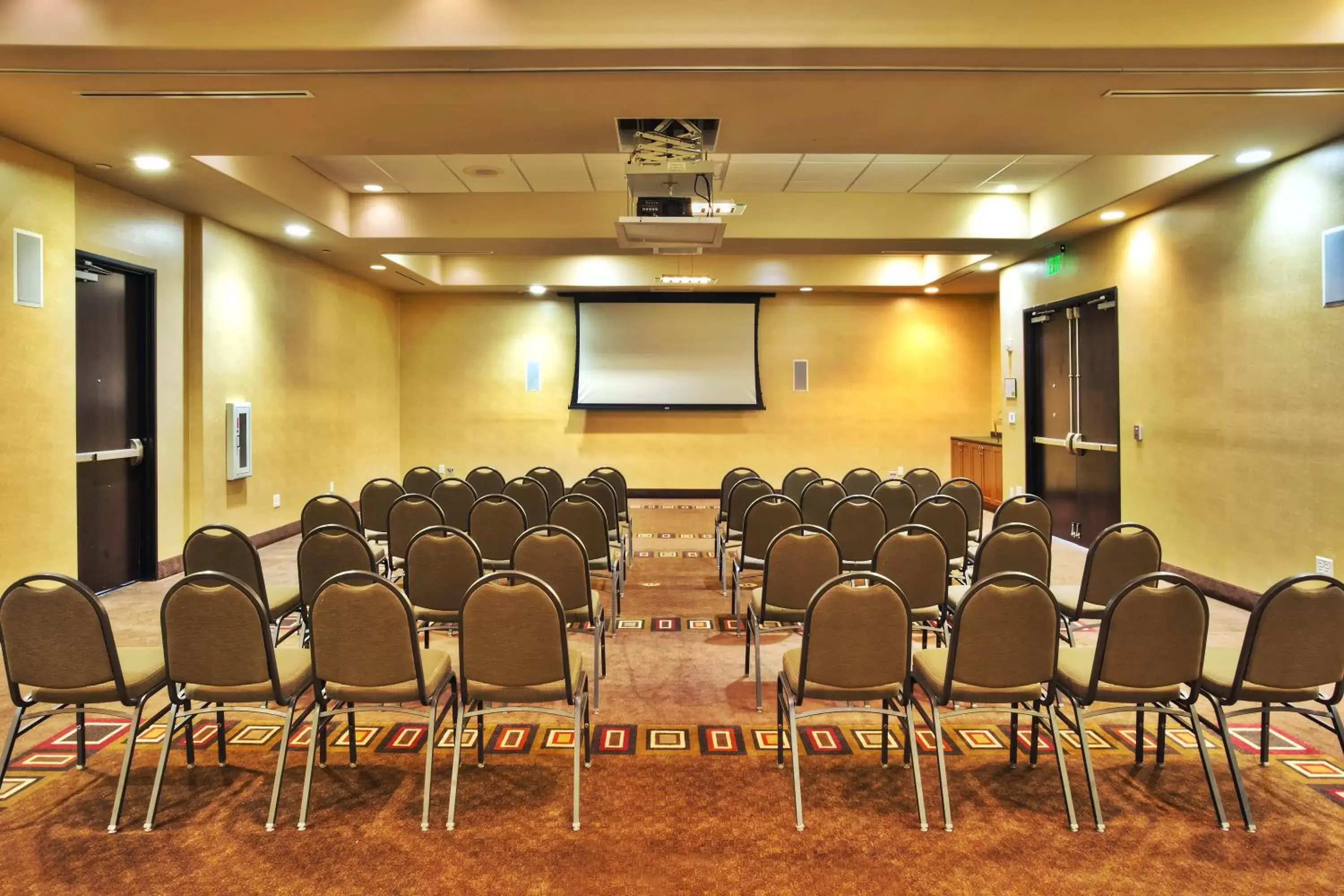 Meeting/conference room in Holiday Inn Killeen Fort Hood, an IHG Hotel