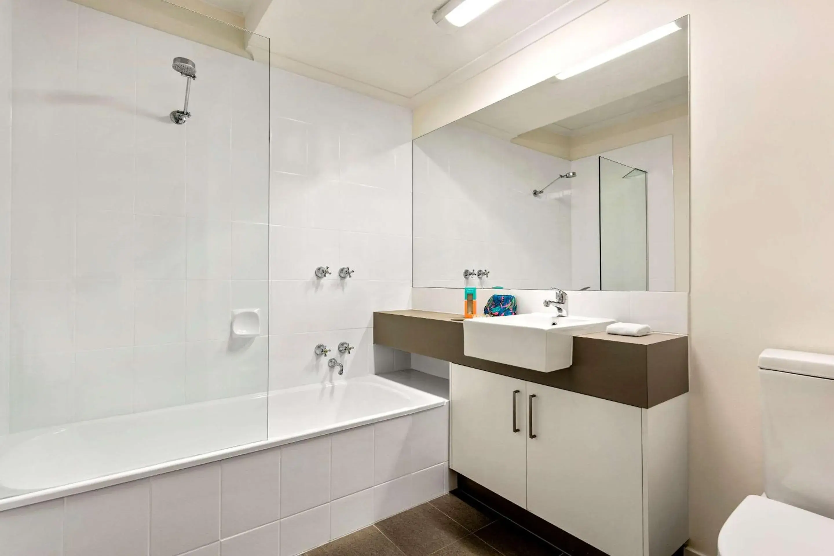 Bathroom in Comfort Apartments Royal Gardens