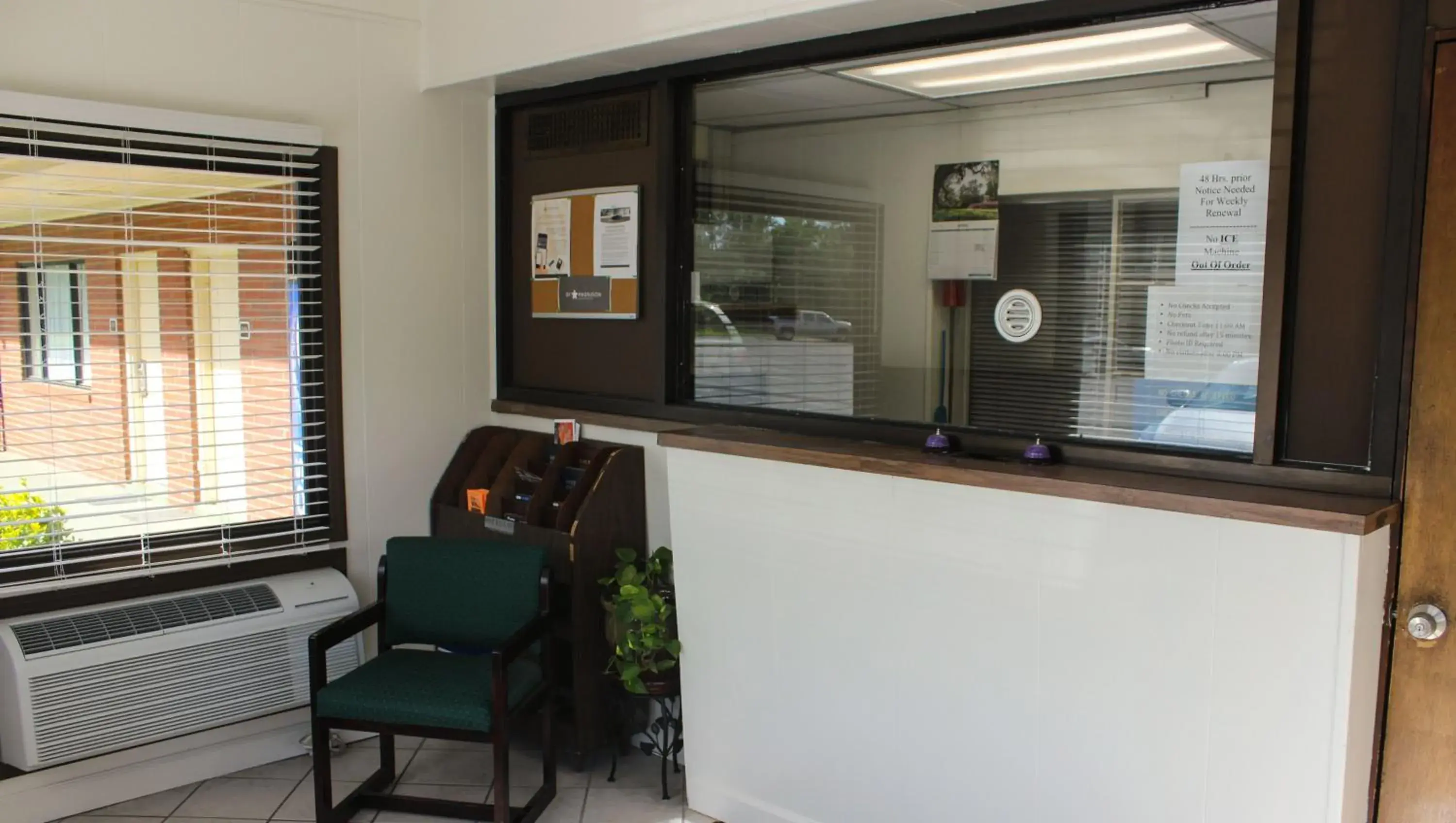 Lobby or reception in Green Valley Motel Winston Salem