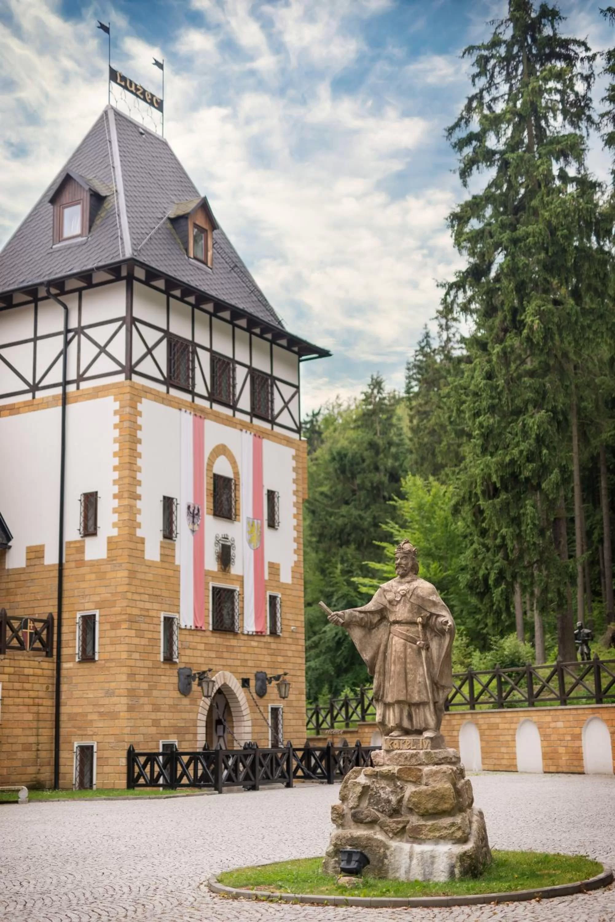 Property building in Zámek Lužec Spa & Wellness Resort