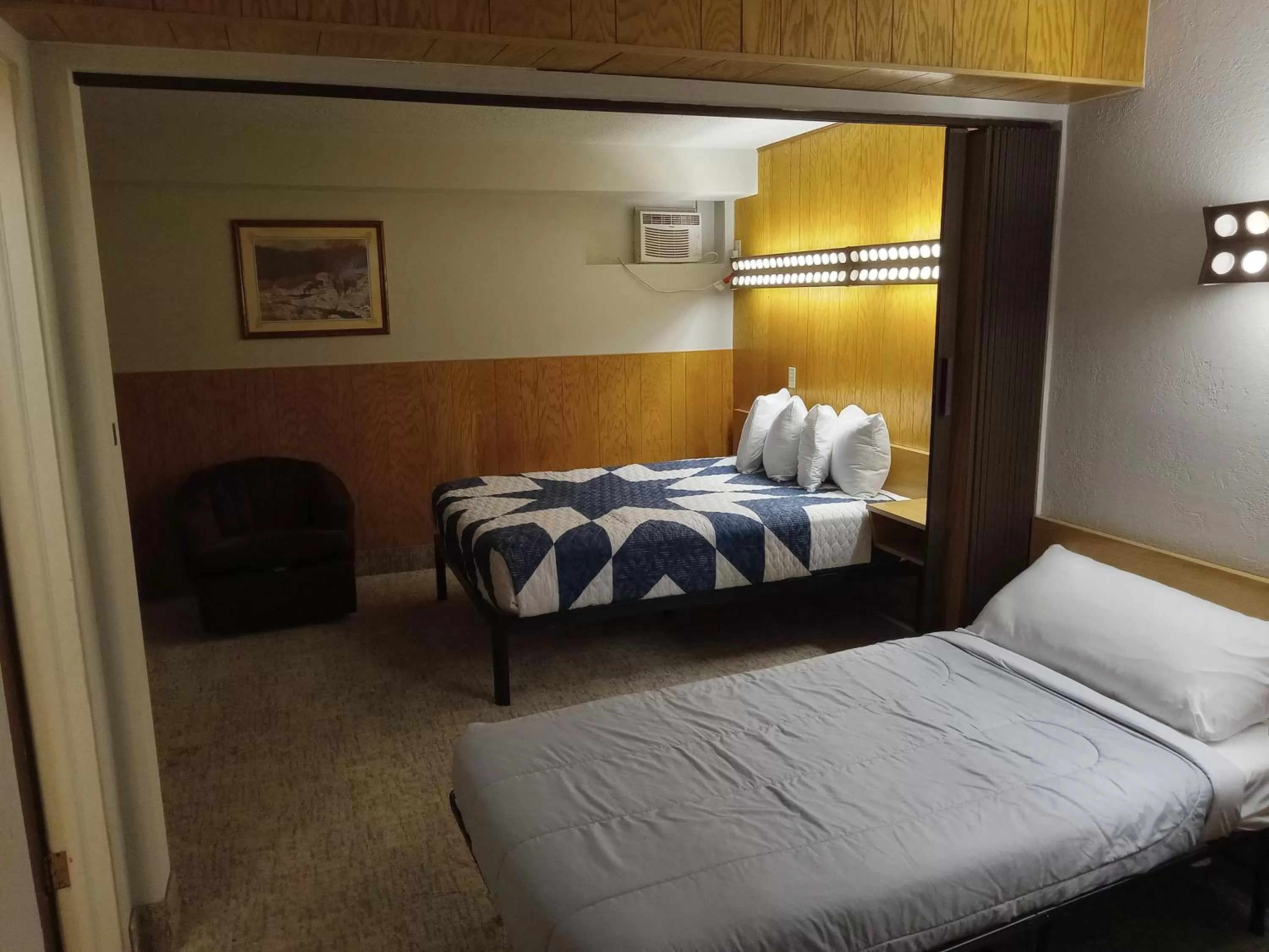 Bedroom, Bed in Siesta Motel