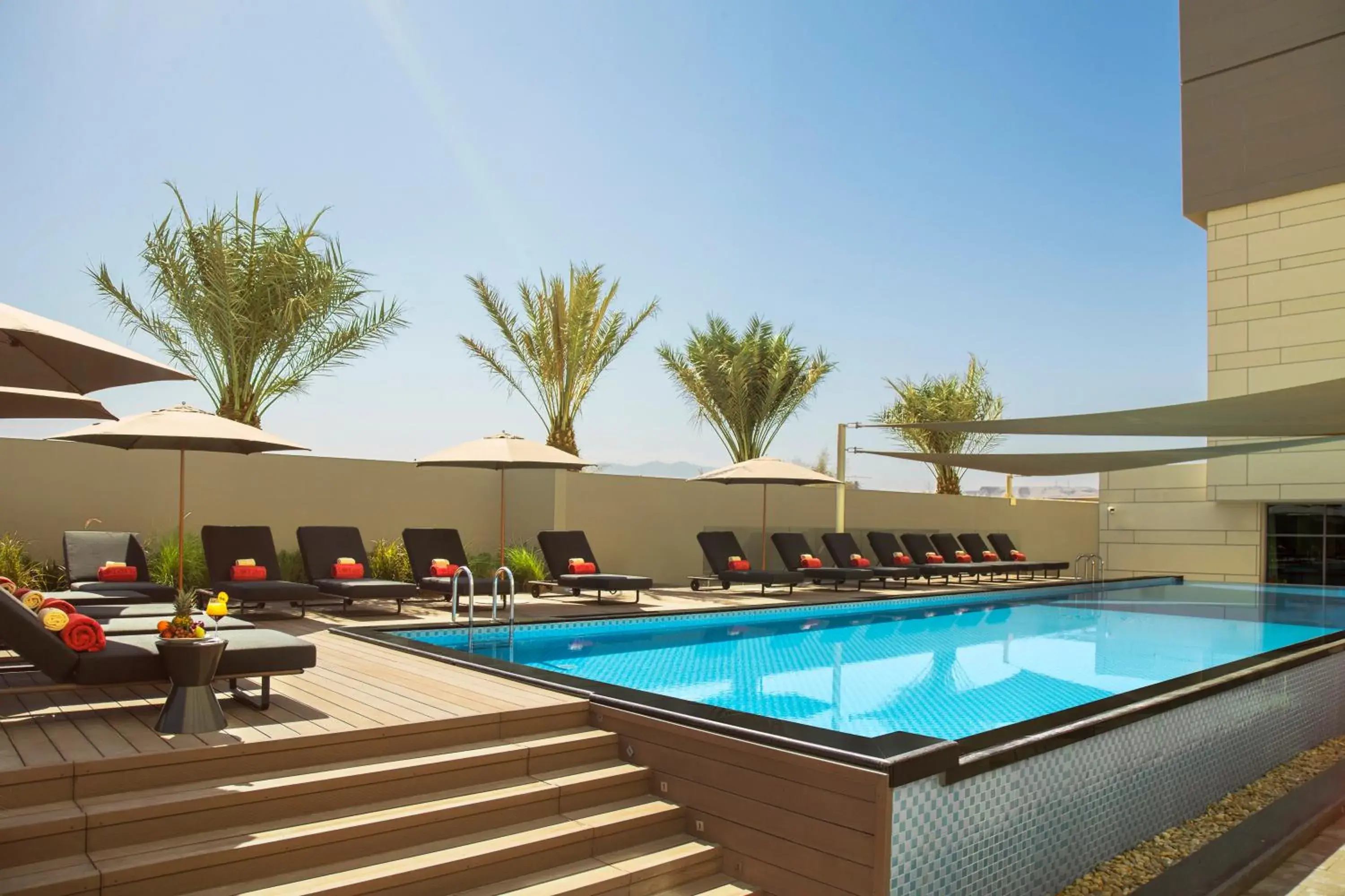 Swimming Pool in Novotel Muscat Airport