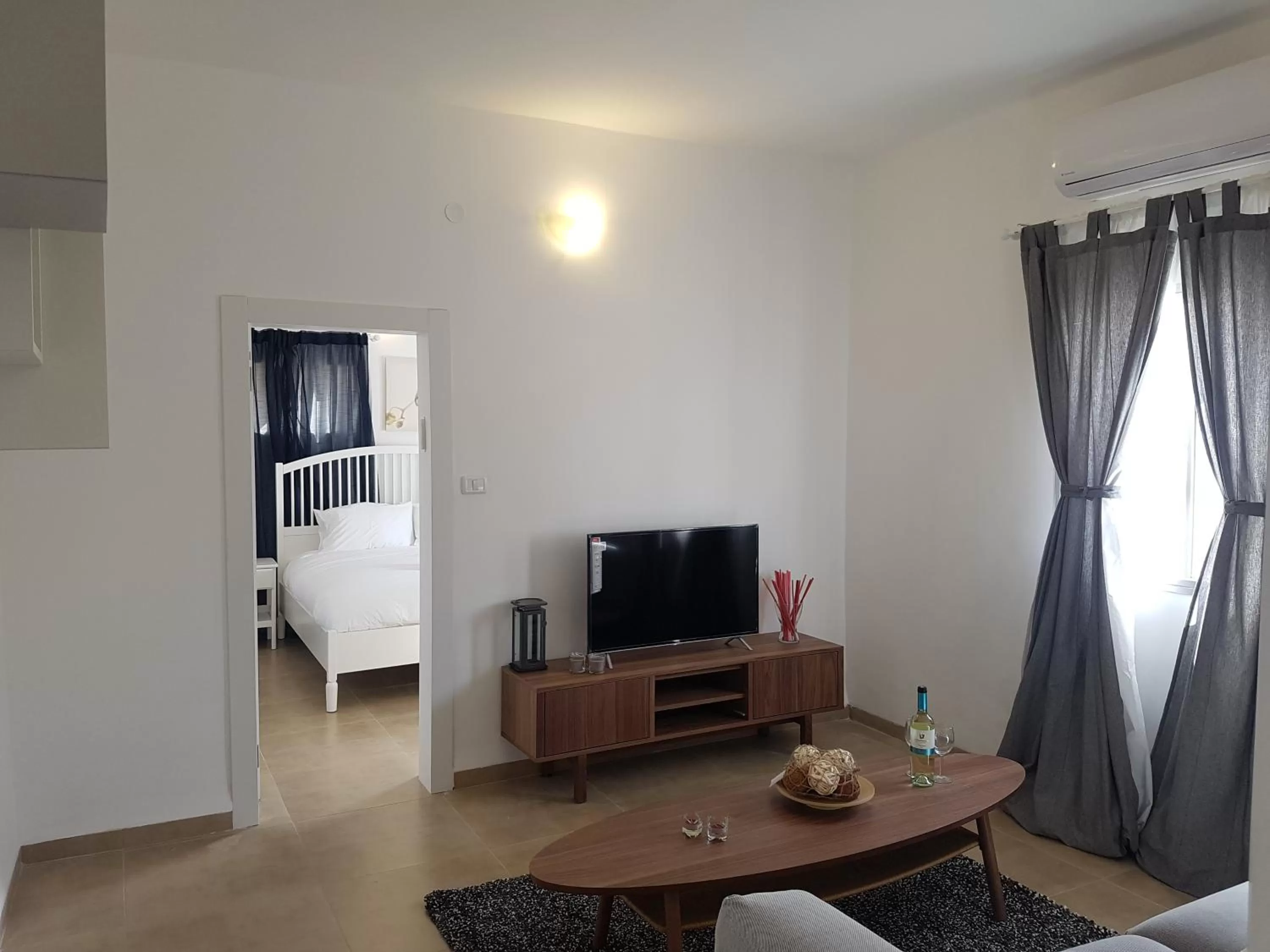 Living room, Bed in אבני החושן- Avnei Hoshen