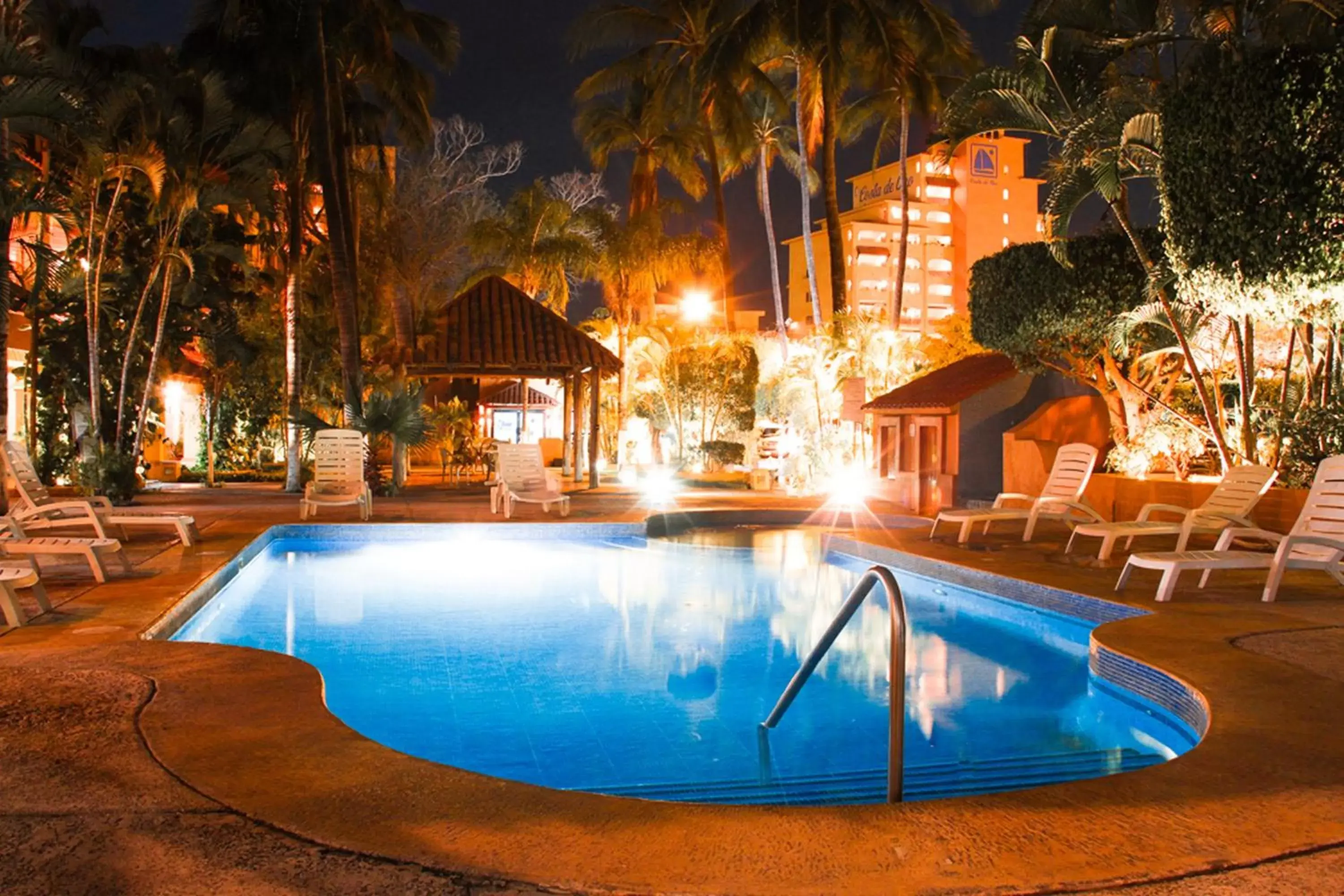 Patio, Swimming Pool in Hotel Margaritas