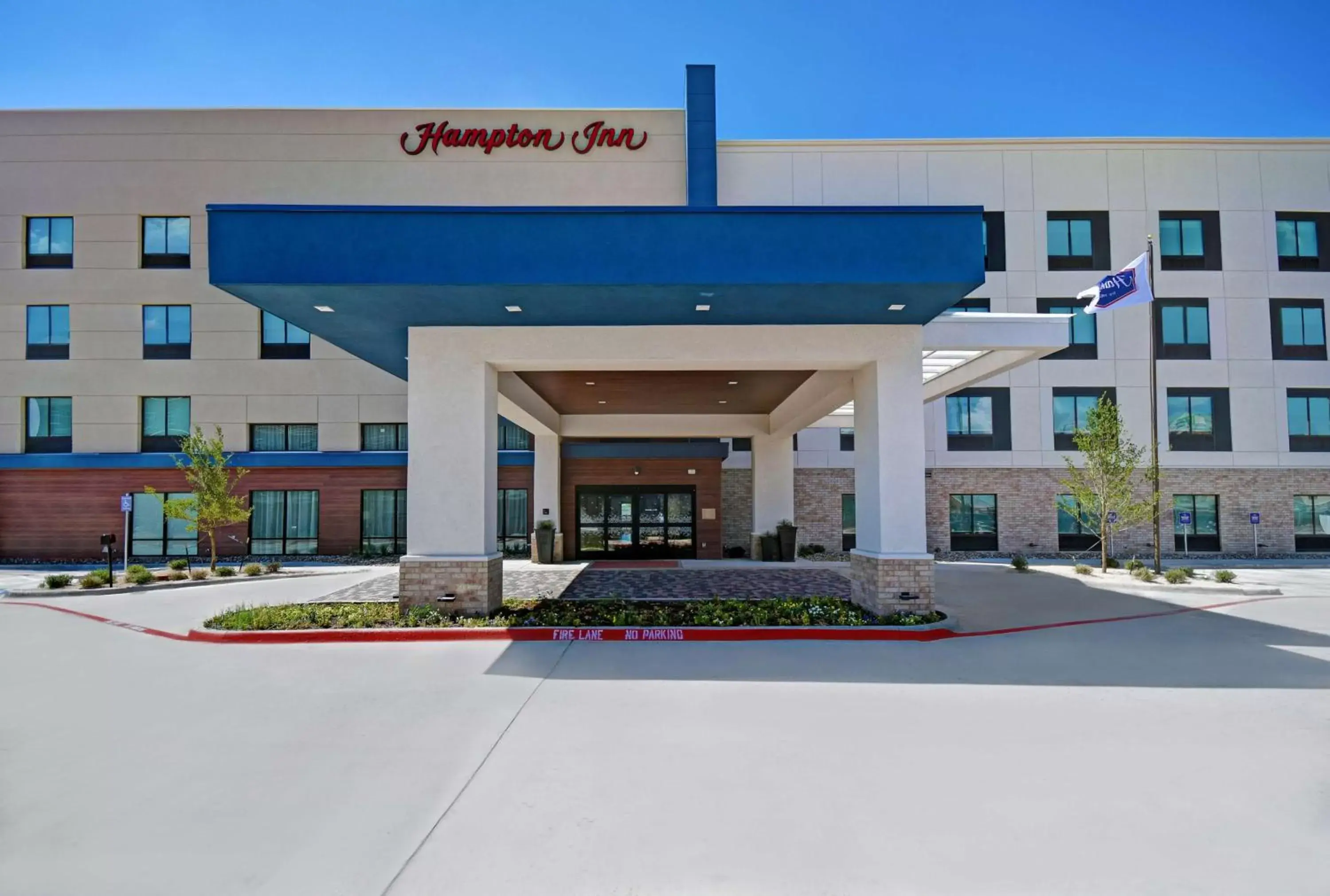 Property building in Hampton Inn Midland South, Tx