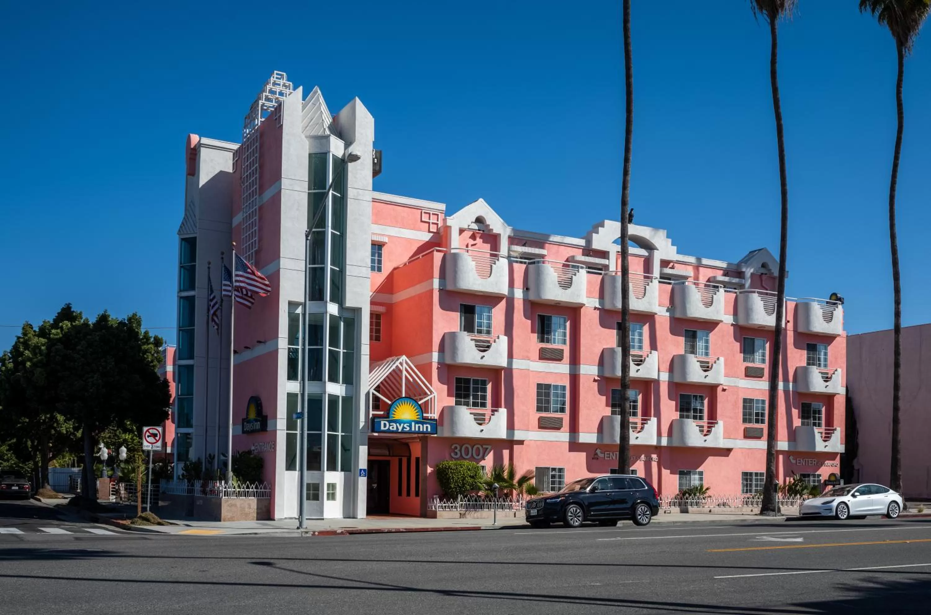 Property building in Days Inn by Wyndham Santa Monica