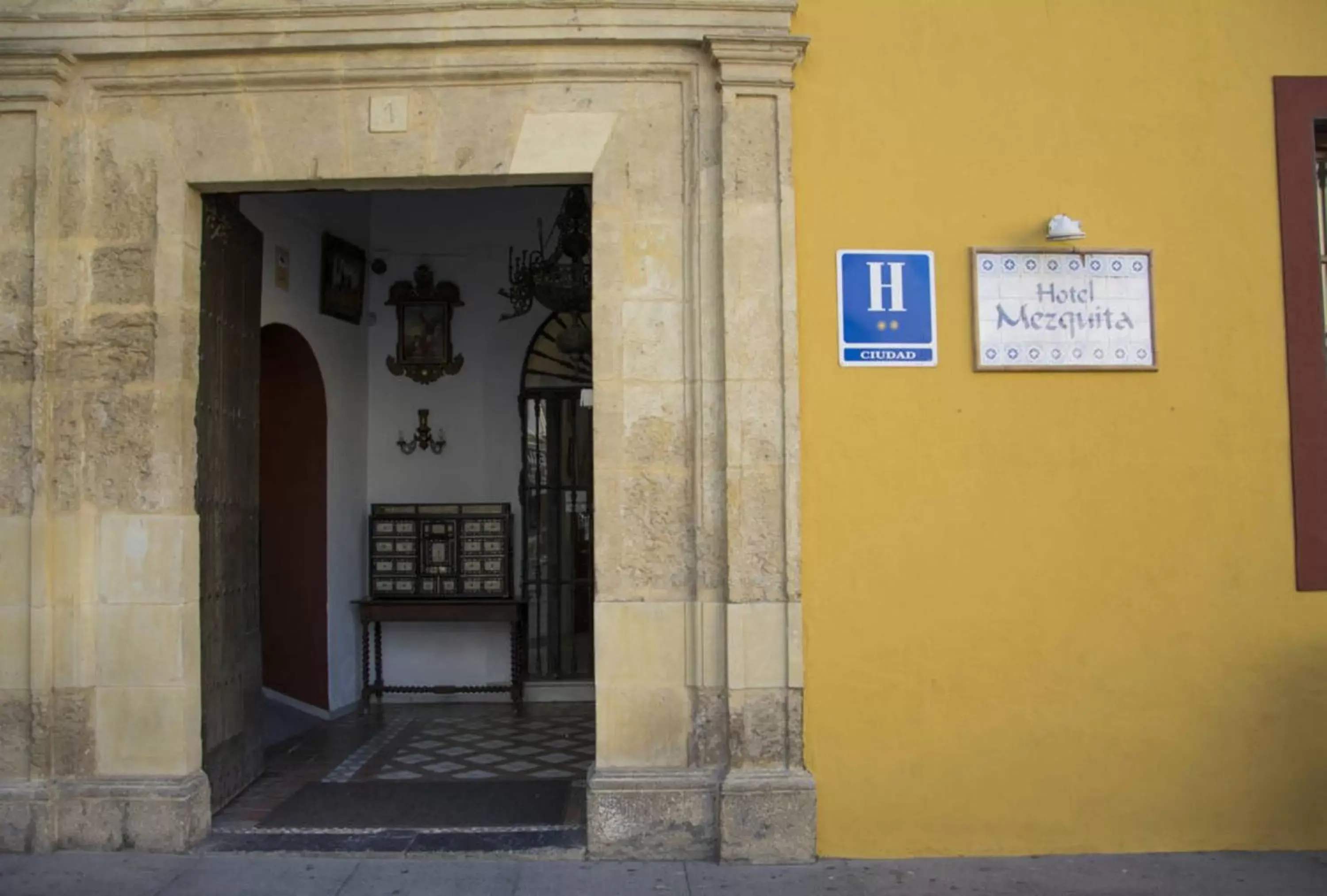 Facade/entrance in Hotel Mezquita