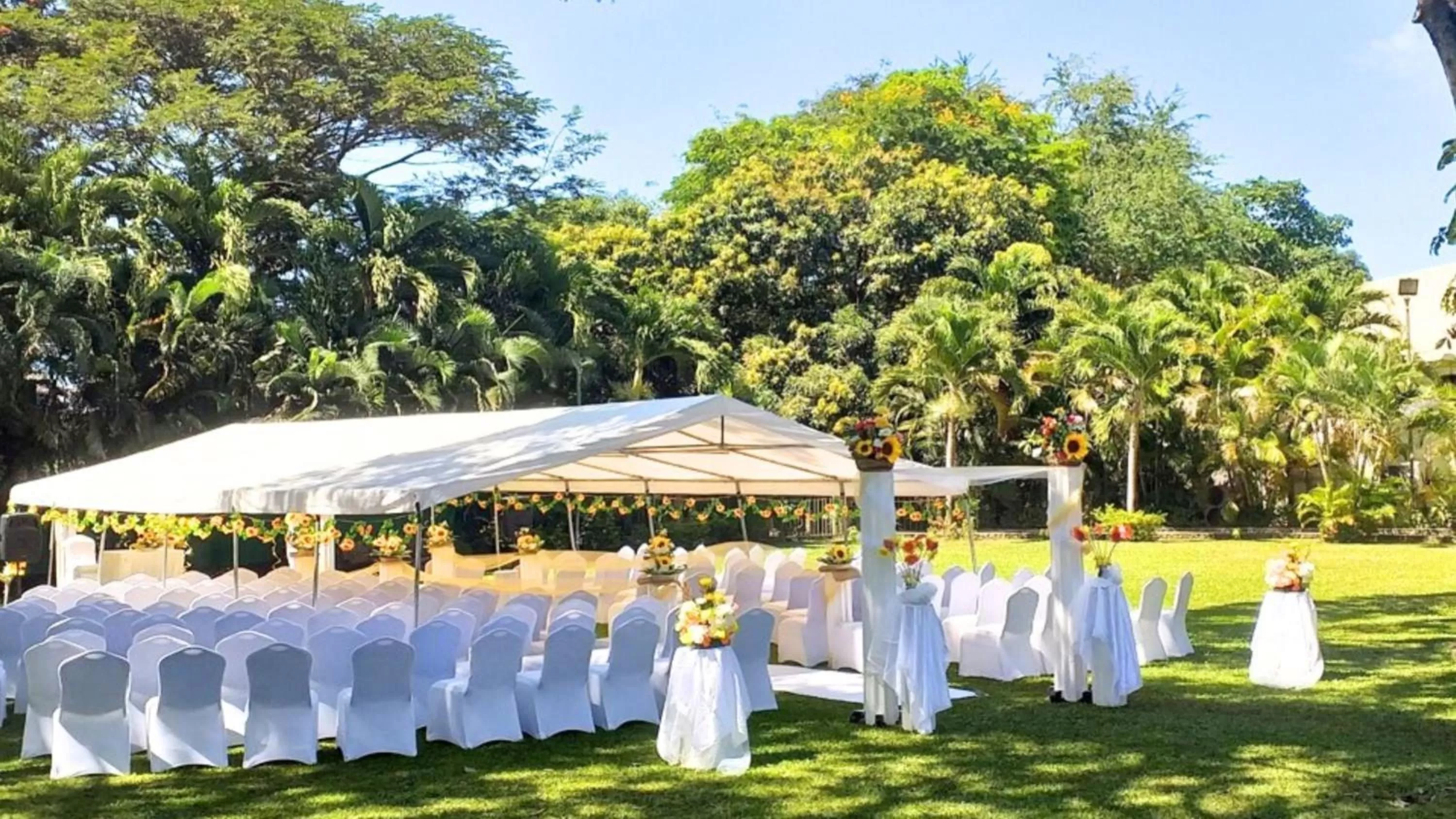 Fitness centre/facilities in Holiday Inn & Suites Port Moresby by IHG