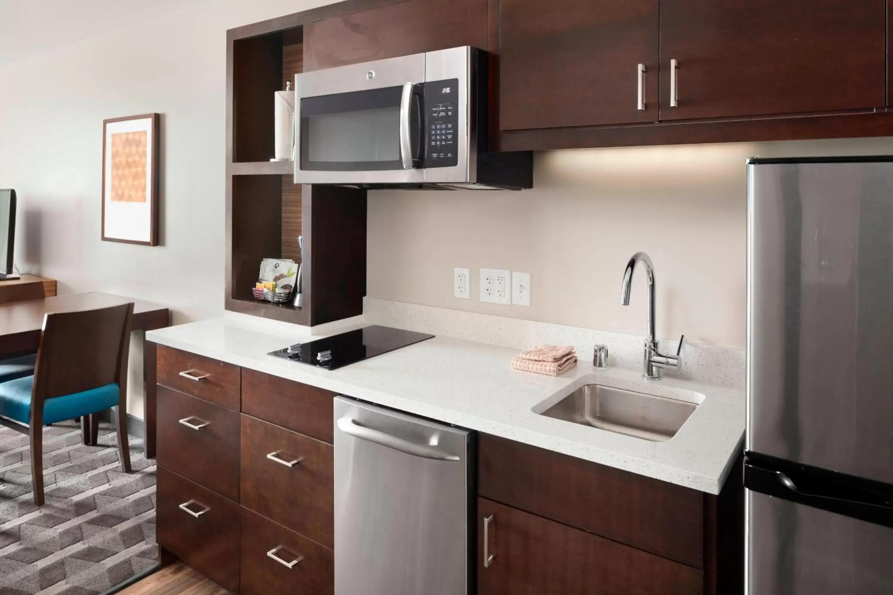 Kitchen or kitchenette, Kitchen/Kitchenette in Towneplace Suites By Marriott Louisville Northeast