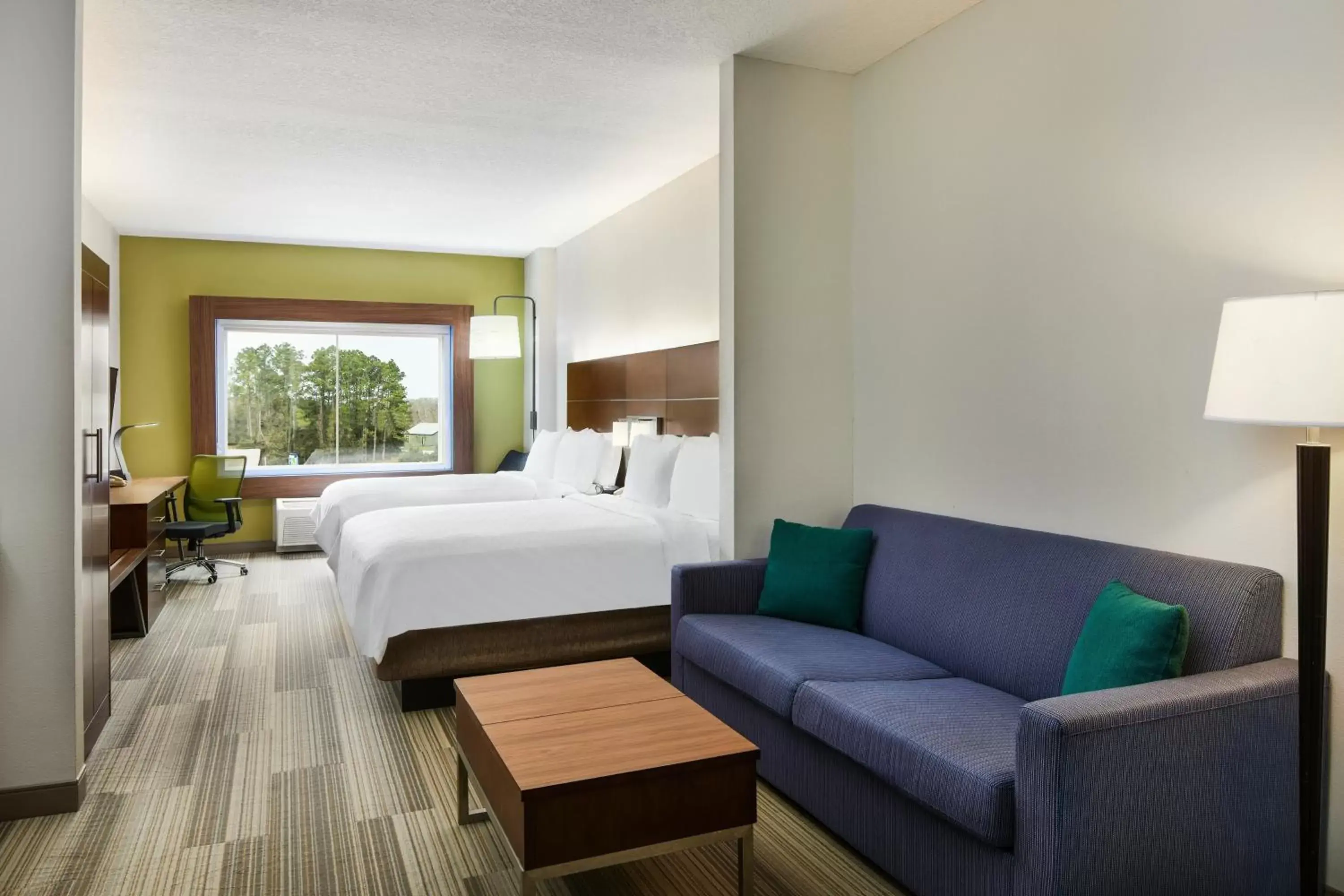 Bedroom in Holiday Inn Express Palatka Northwest, an IHG Hotel