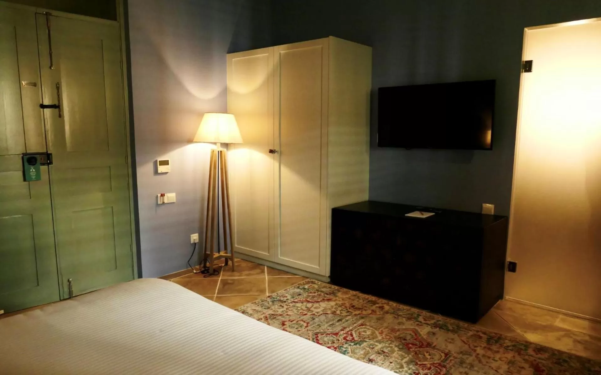 wardrobe, Bed in Madama Residence