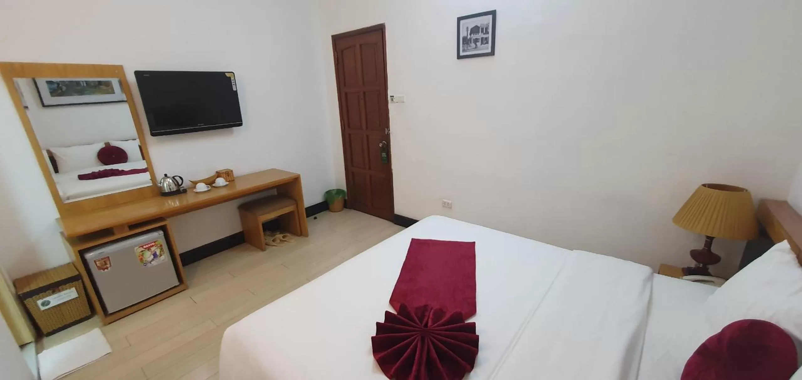 Bed in Hanoi Win Hotel & Travel