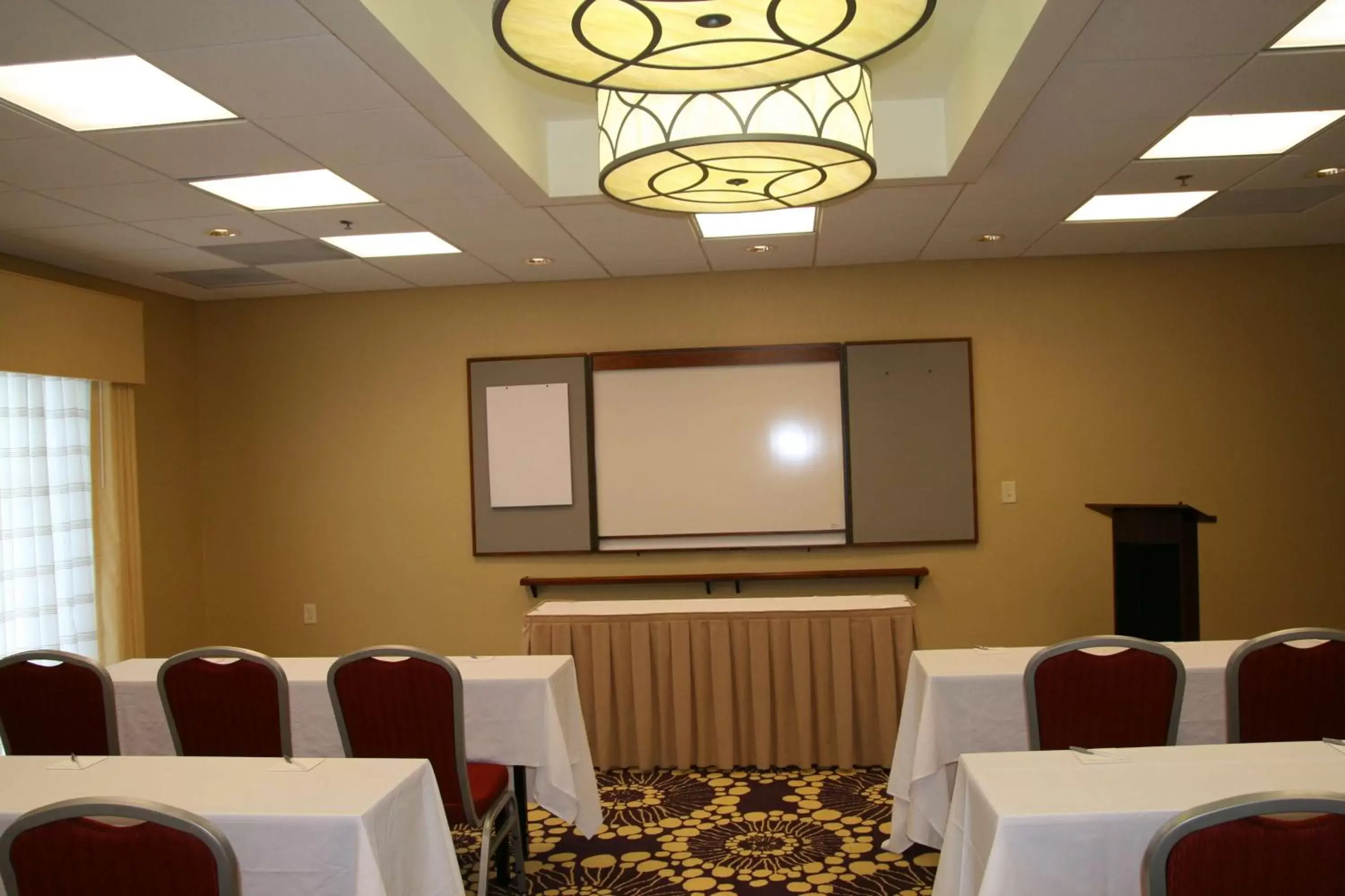 Meeting/conference room, Business Area/Conference Room in Hampton Inn Richmond - Airport