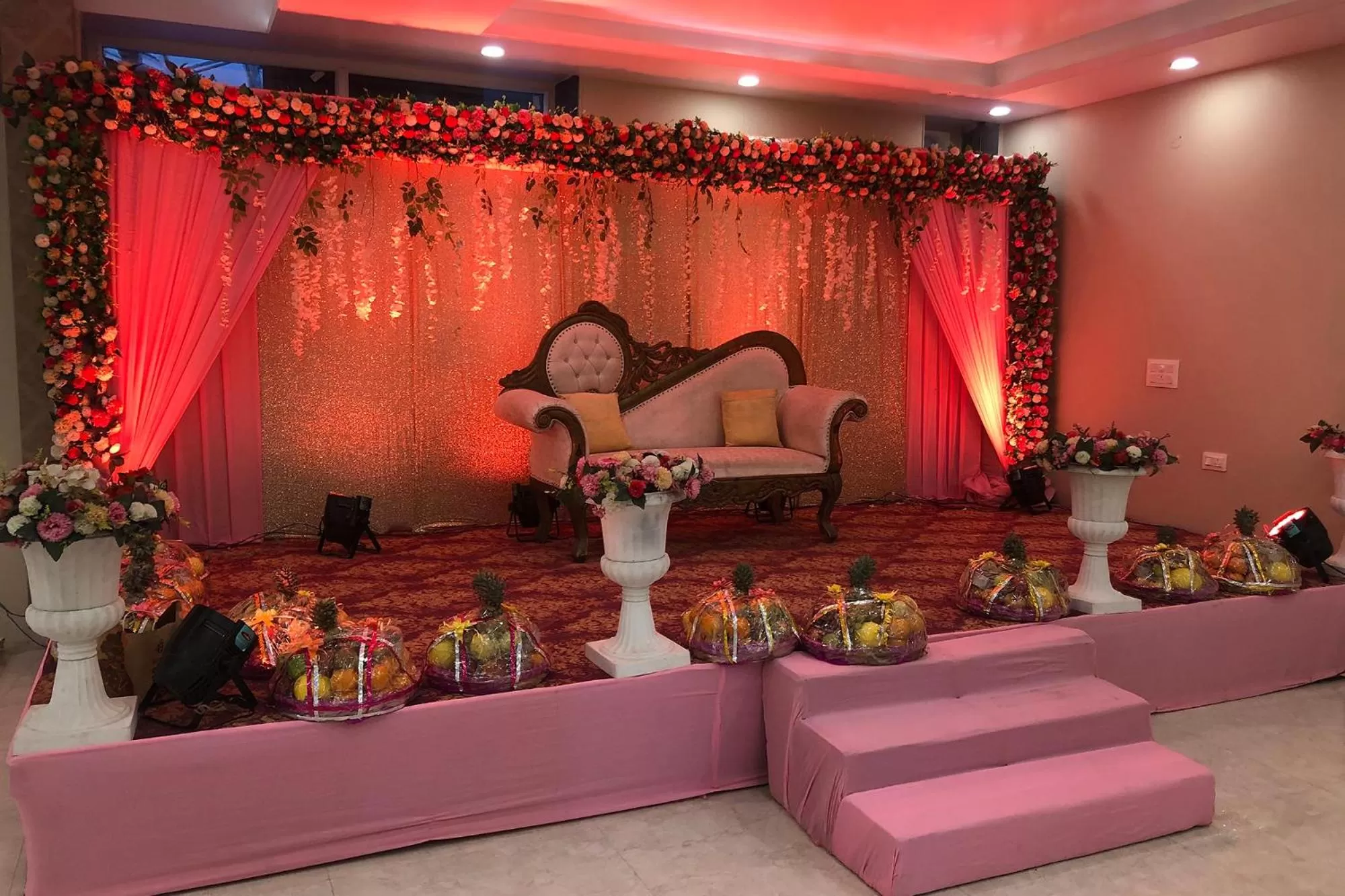 Banquet/Function facilities in FabHotel 7th Crossing Malviya Nagar