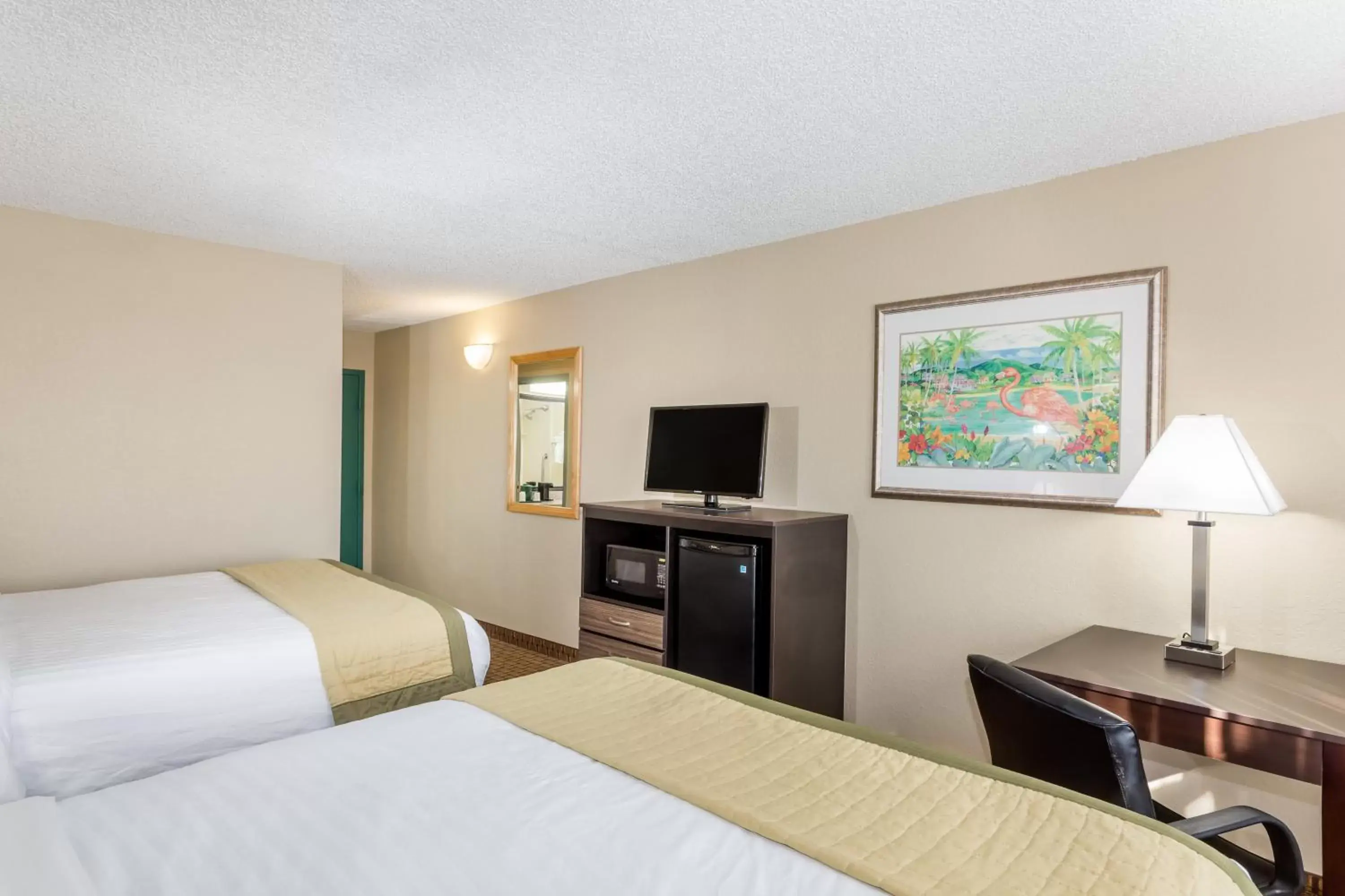 Bed in Baymont by Wyndham Fort Myers Airport