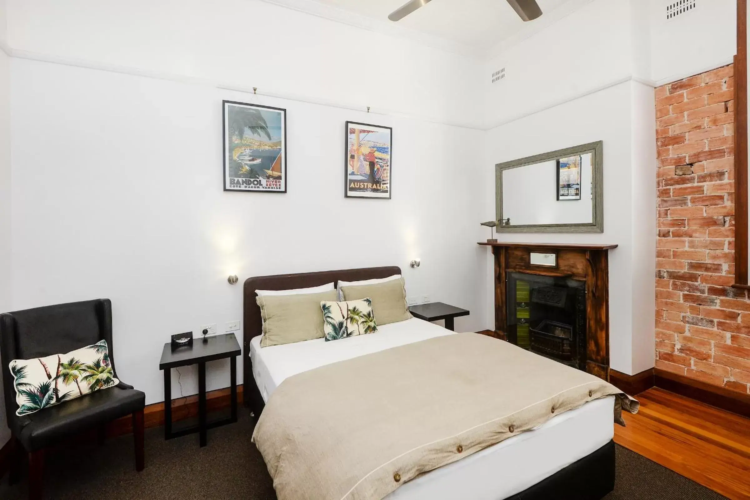 Bedroom, Bed in Pier Hotel Coffs Harbour