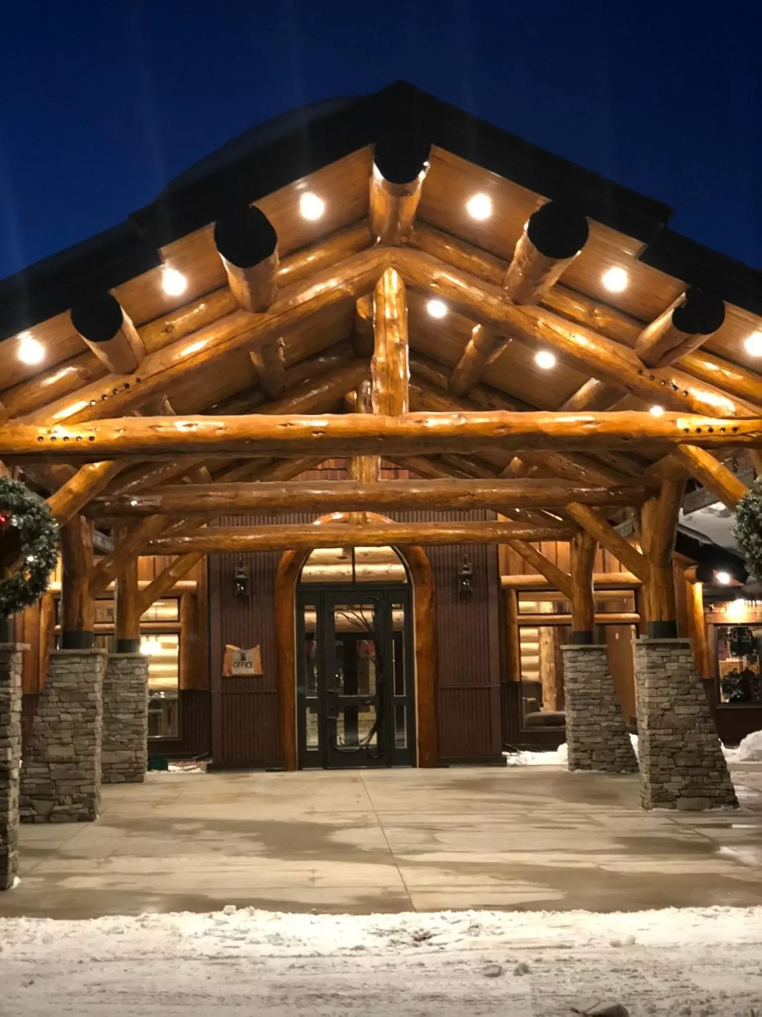 Facade/entrance, Winter in Kodiak Mountain Resort