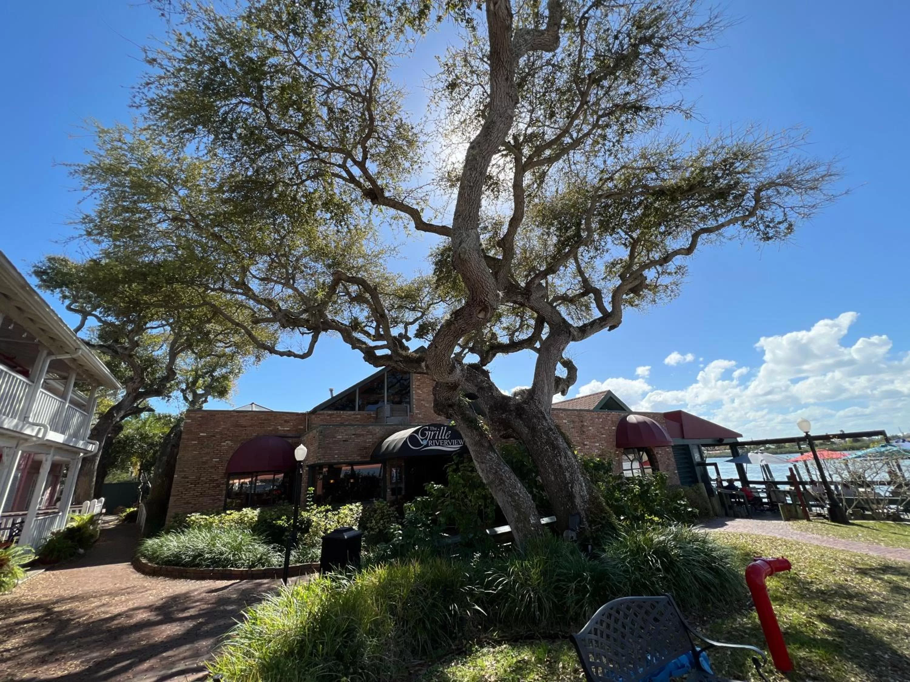 Restaurant/places to eat in The Riverview Hotel - New Smyrna Beach