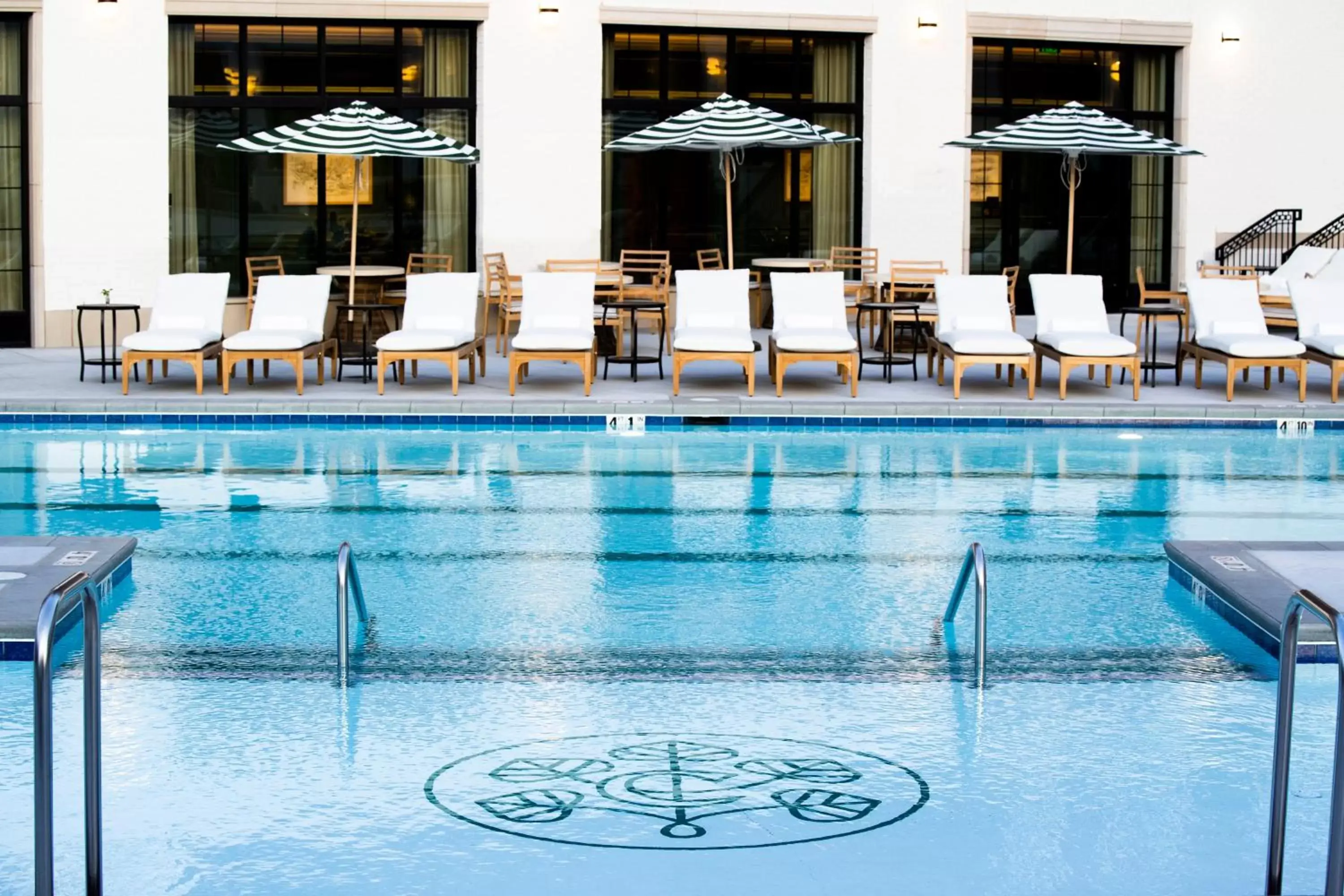 Swimming pool in Kimpton Cottonwood Hotel by IHG Swimming pool in Kimpton Cottonwood Hotel by IHG