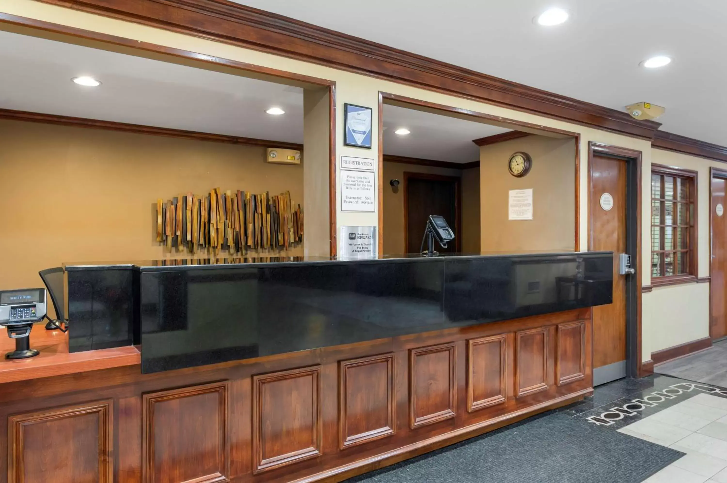 Lobby or reception, Lobby/Reception in Best Western Louisville East Inn & Suites