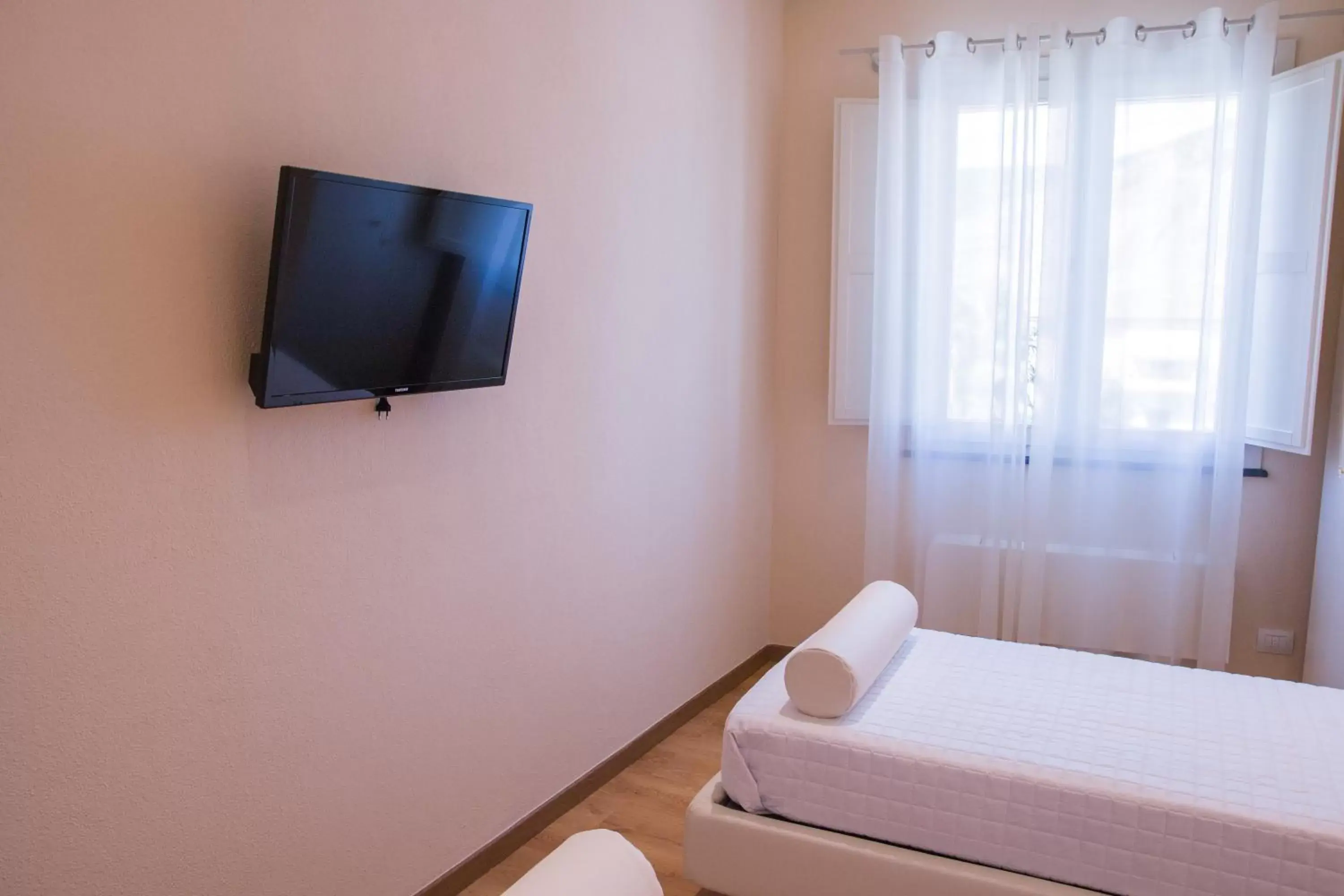 Twin Room with Private Bathroom - single occupancy in B&B SILVIA Twin Room with Private Bathroom - single occupancy in B&B SILVIA