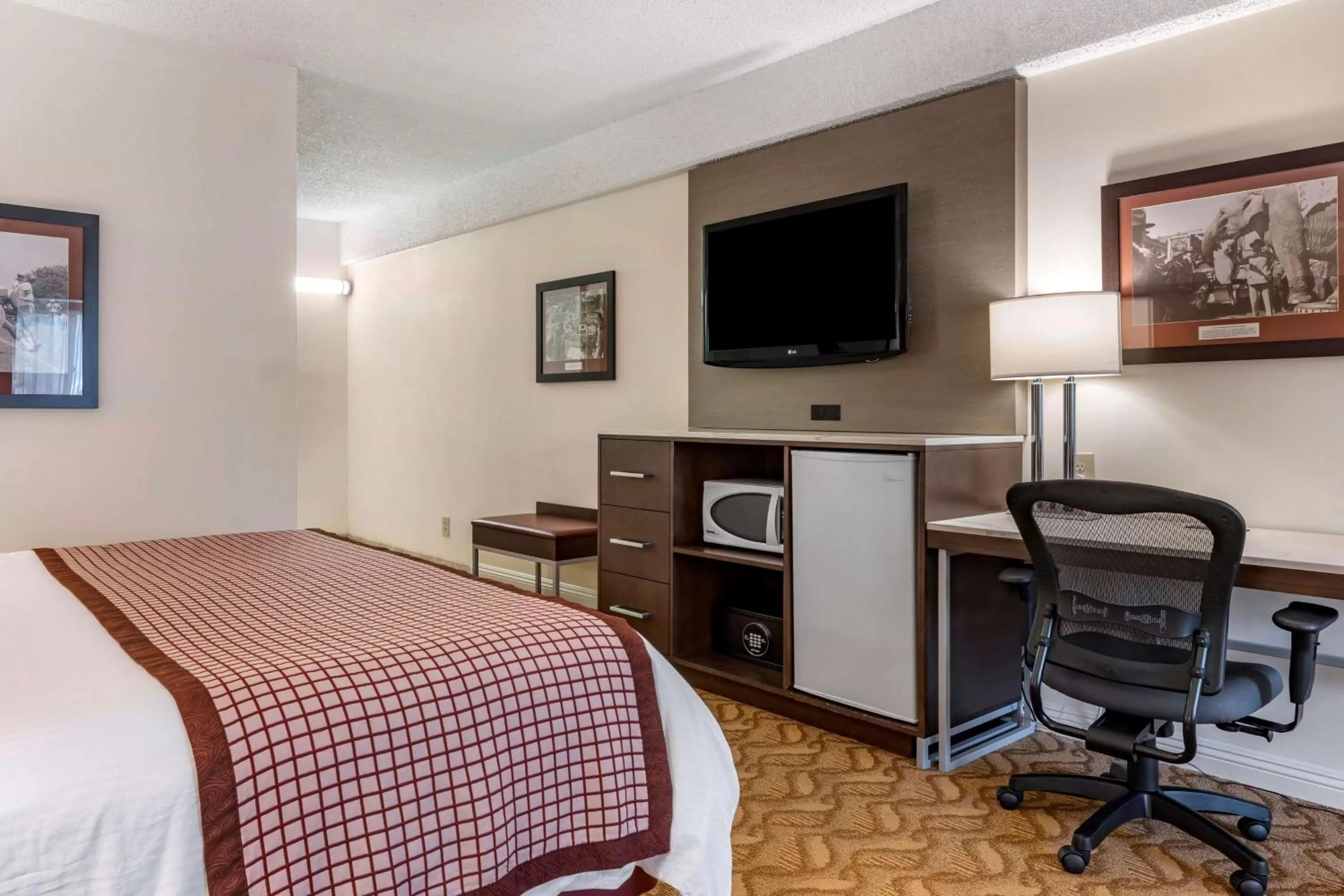 TV and multimedia, Bed in Best Western Plus Thousand Oaks Inn