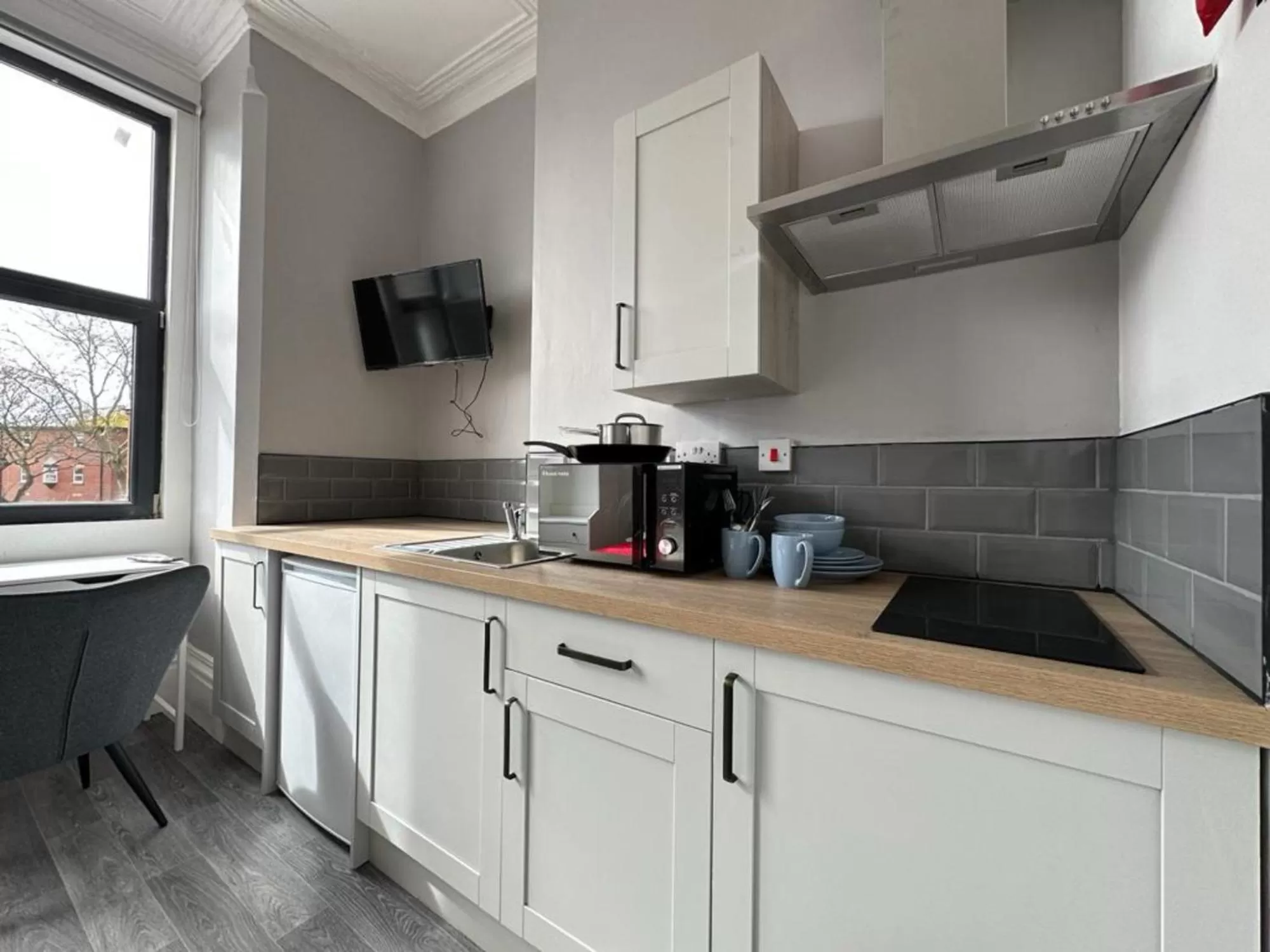 Kitchen/Kitchenette in The Fishpond - Premier Nottingham Studios