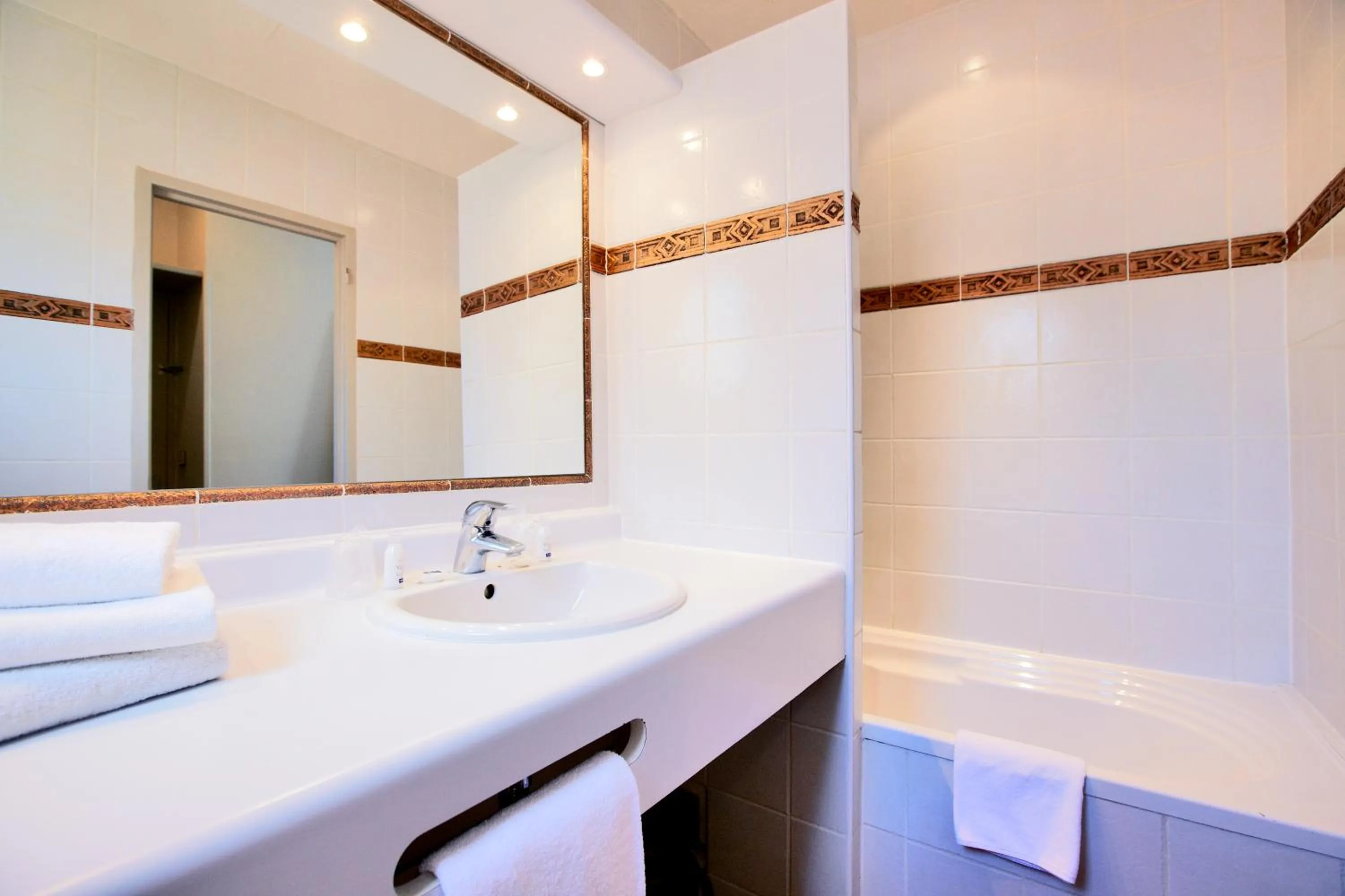 Bathroom in Plazza Hotel