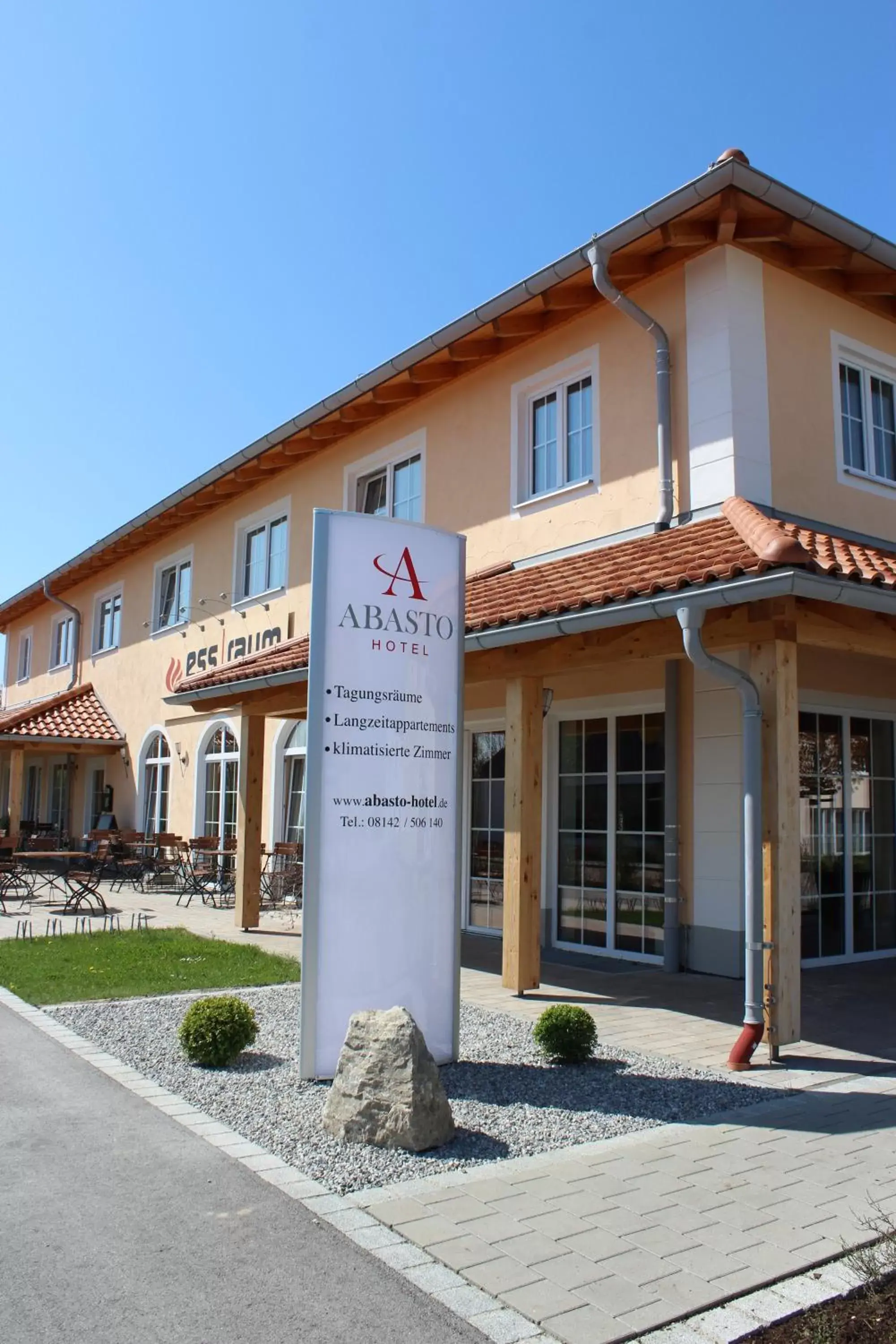Facade/entrance, Property Building in Abasto Hotel & Spa Maisach